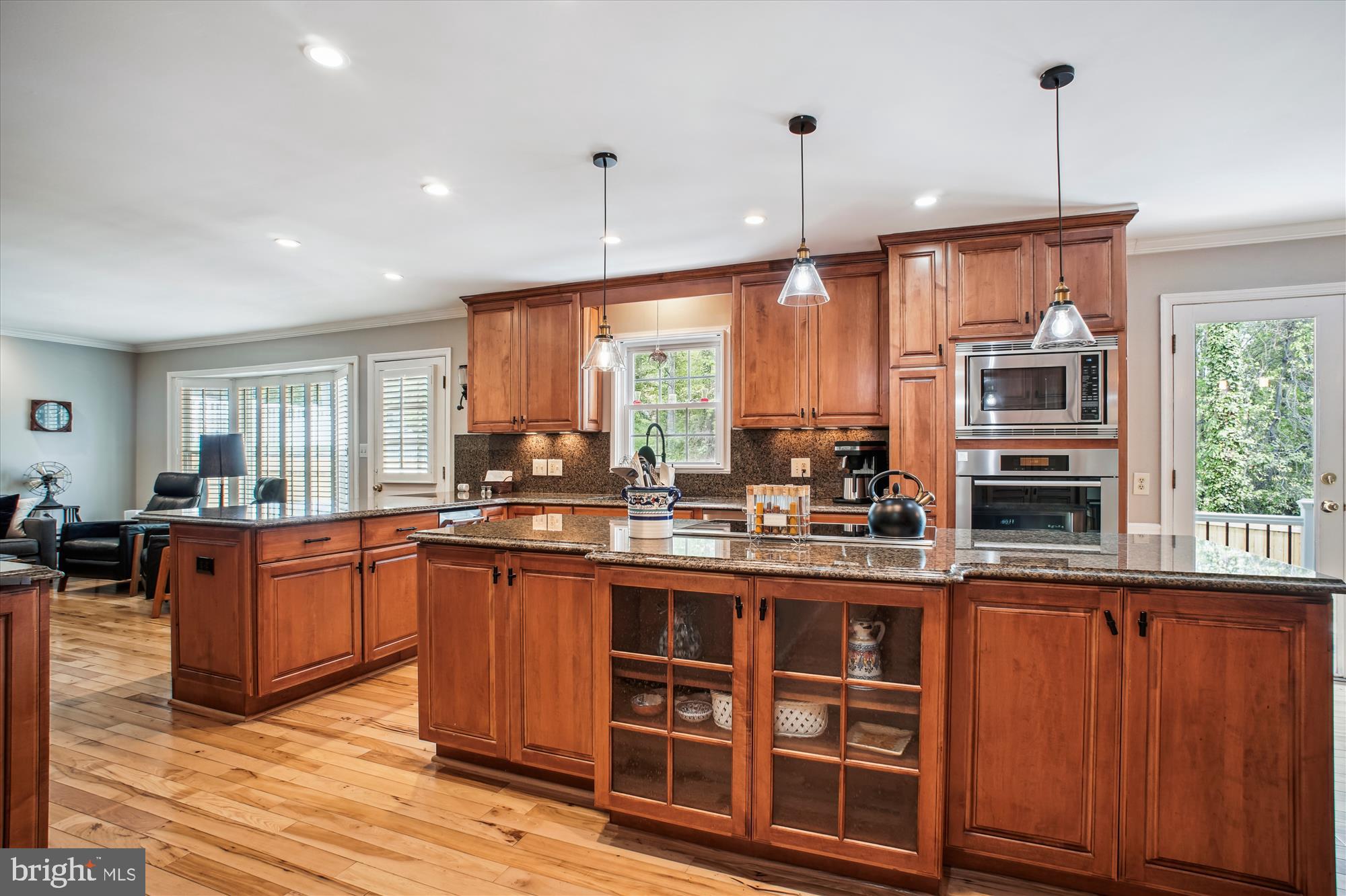 FIVE OAKS - Residential