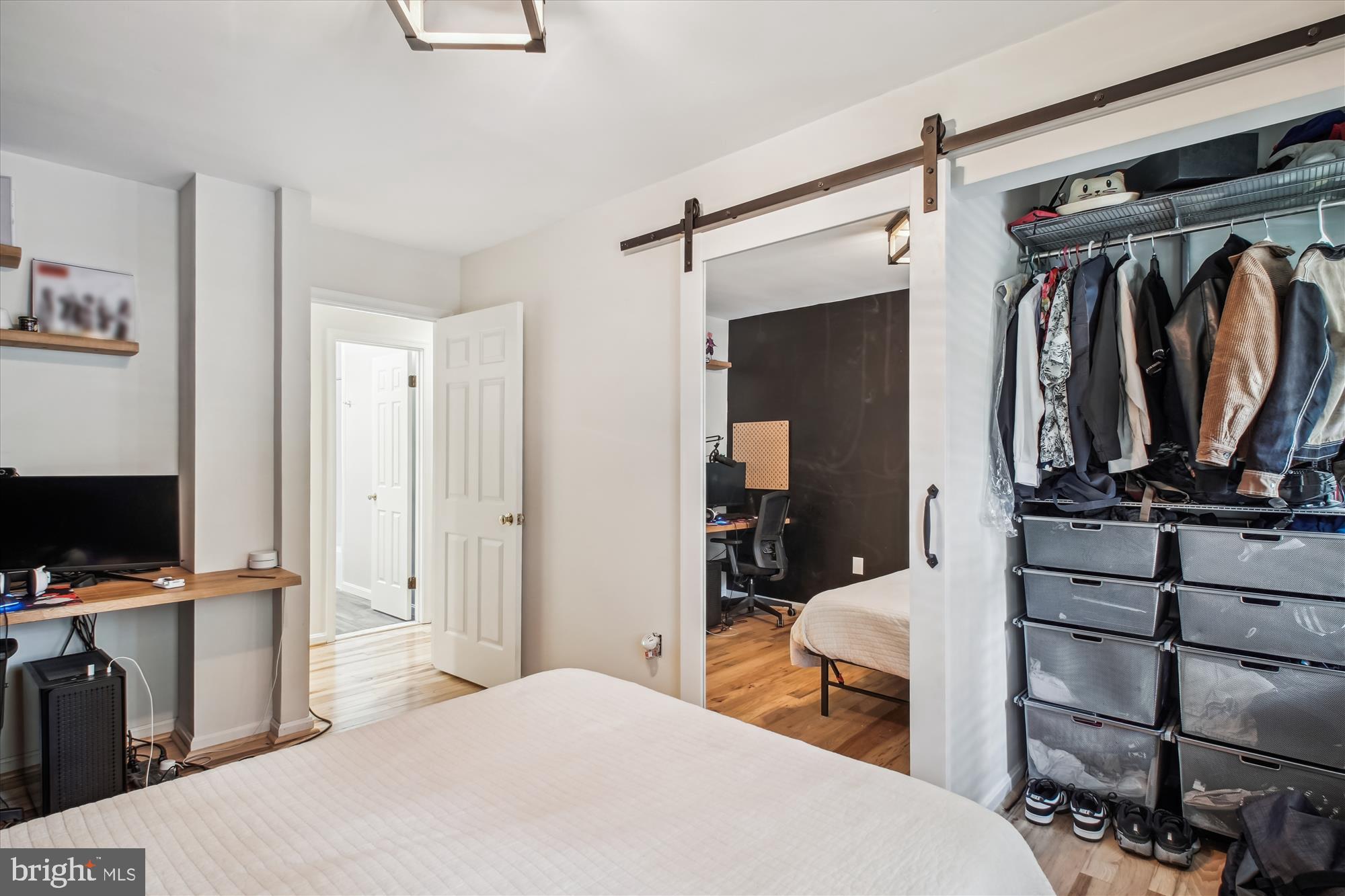 FIVE OAKS - Residential