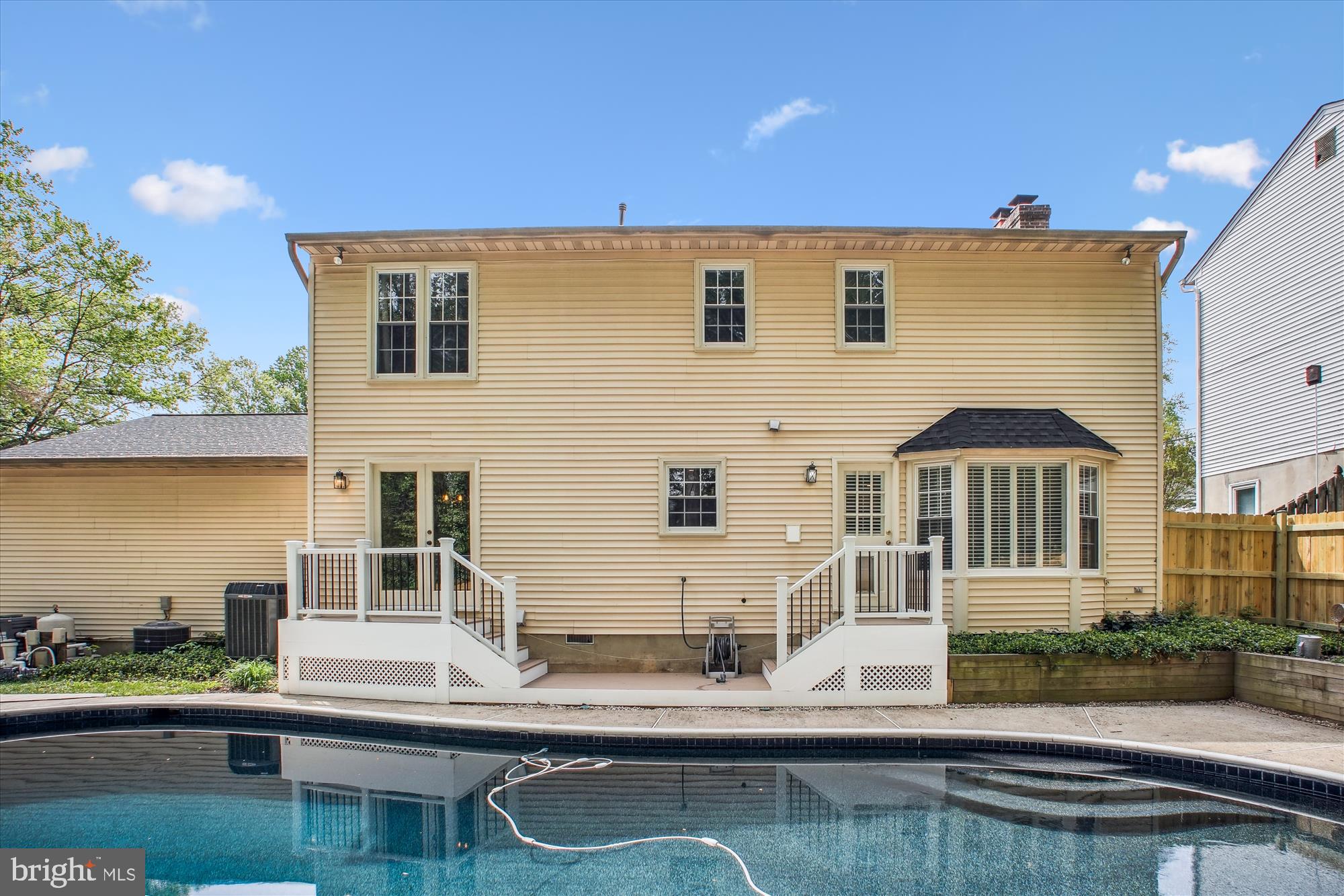 FIVE OAKS - Residential