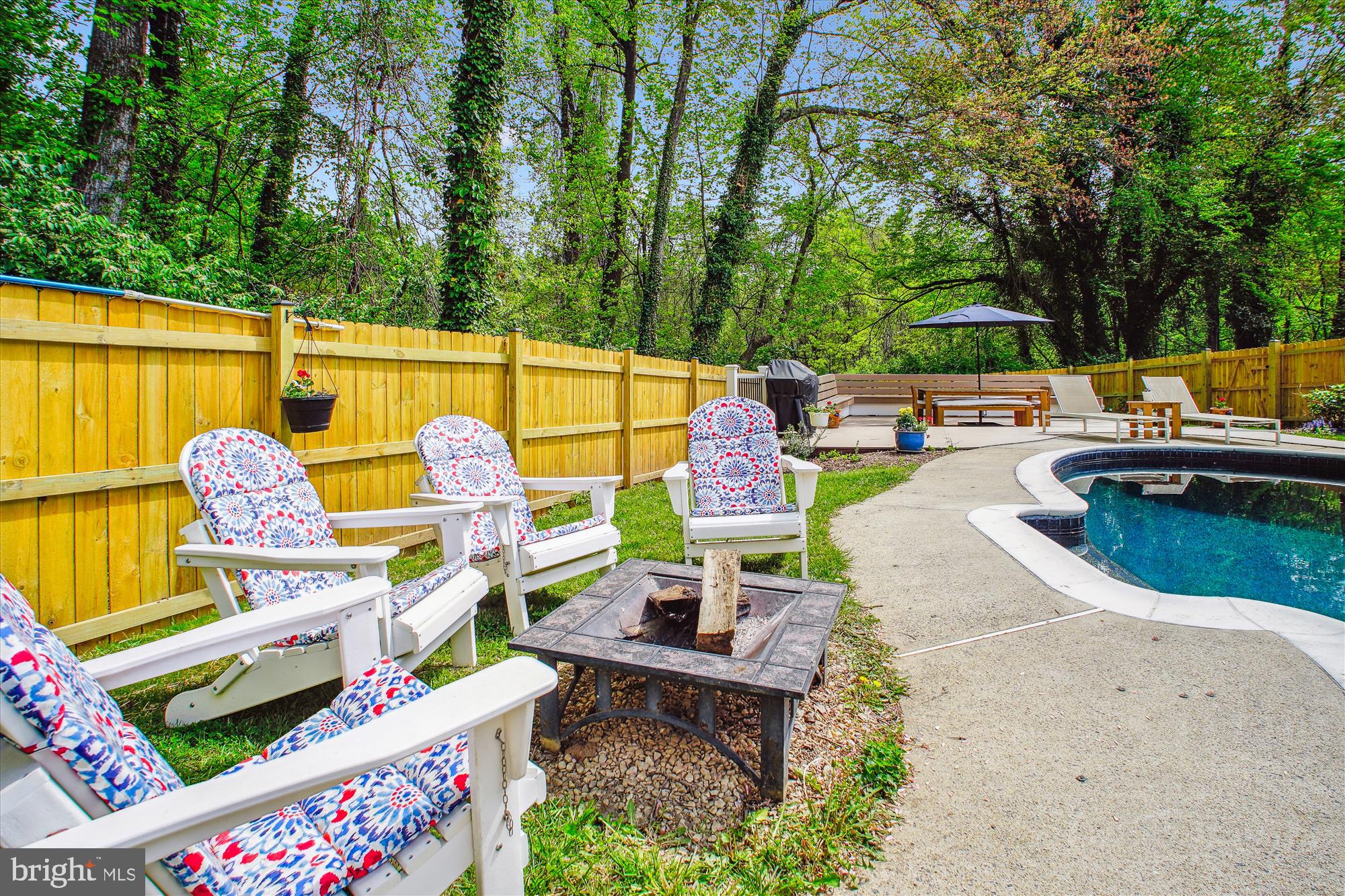 FIVE OAKS - Residential