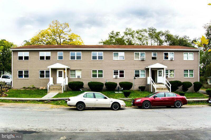 J H & E L HENRY - Residential Lease