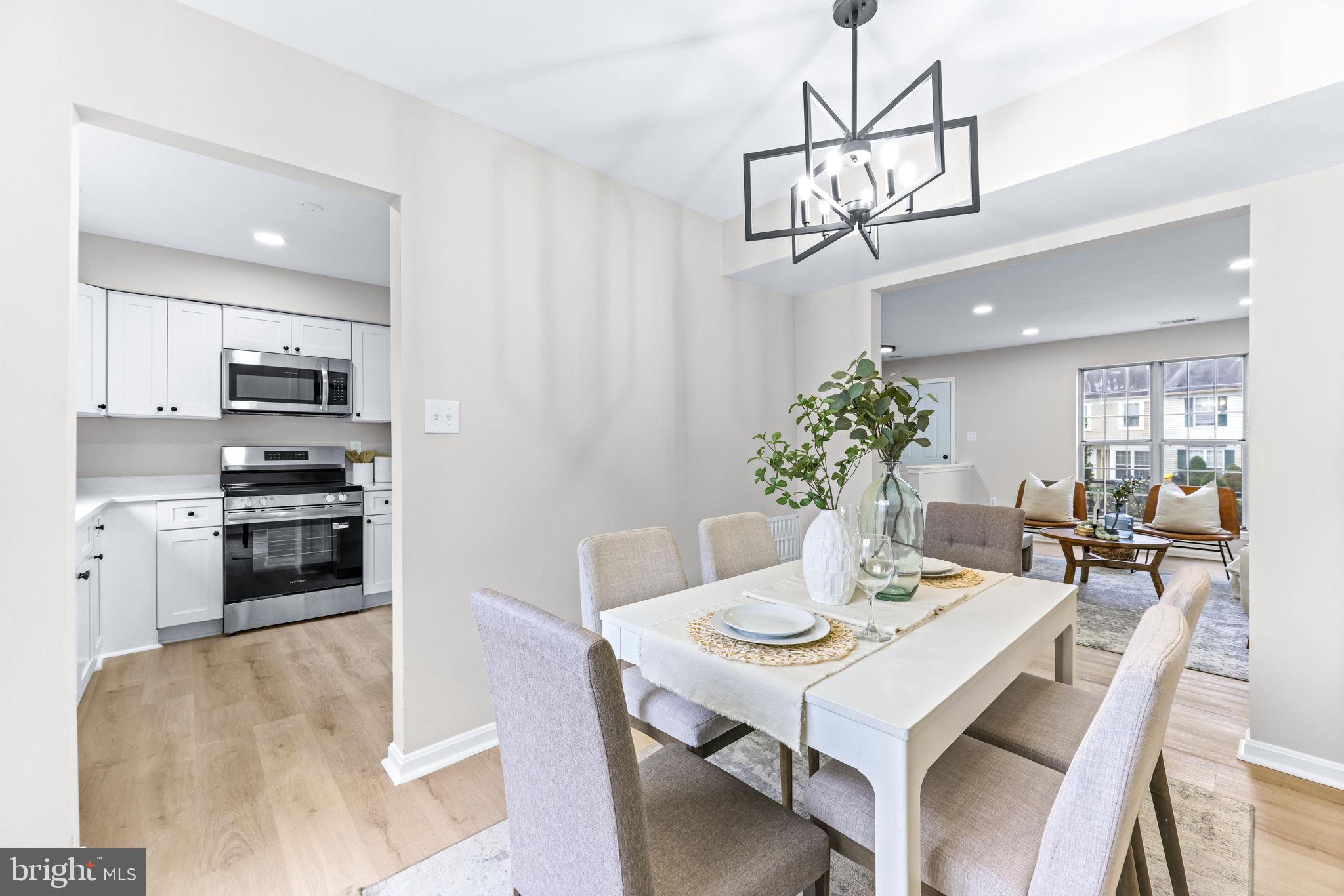 CLOVERLEAF - Residential