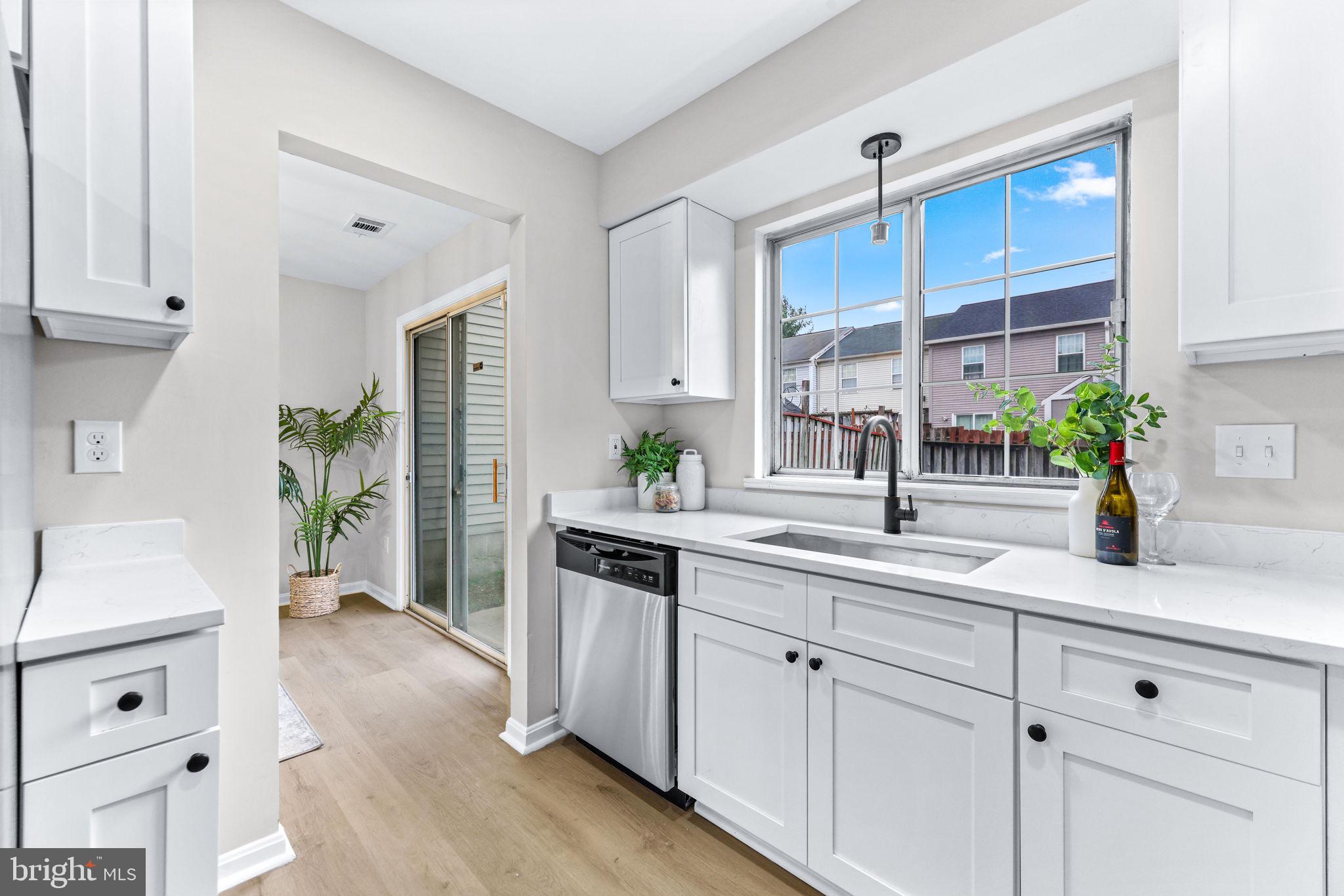 CLOVERLEAF - Residential