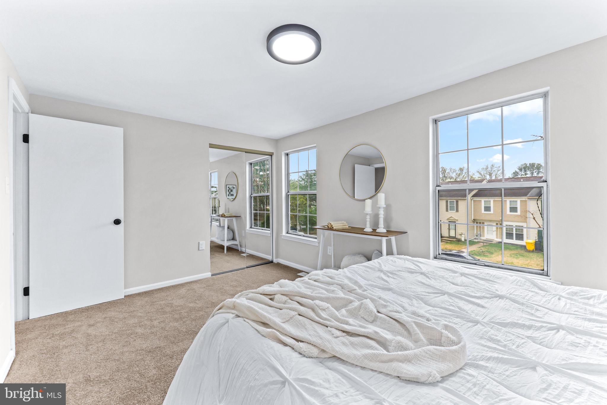 CLOVERLEAF - Residential