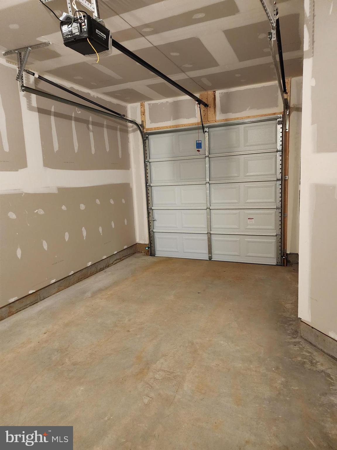 MARTINSBURG STATION - Residential Lease