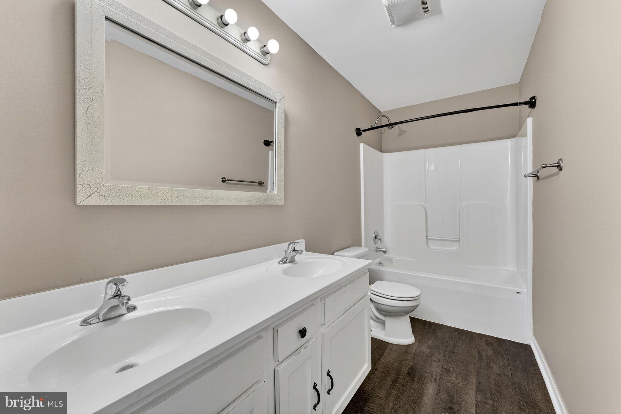 BOYDS CROSSING - Residential