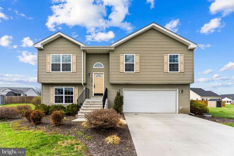 126 INVASION COURT BUNKER HILL WV 25413