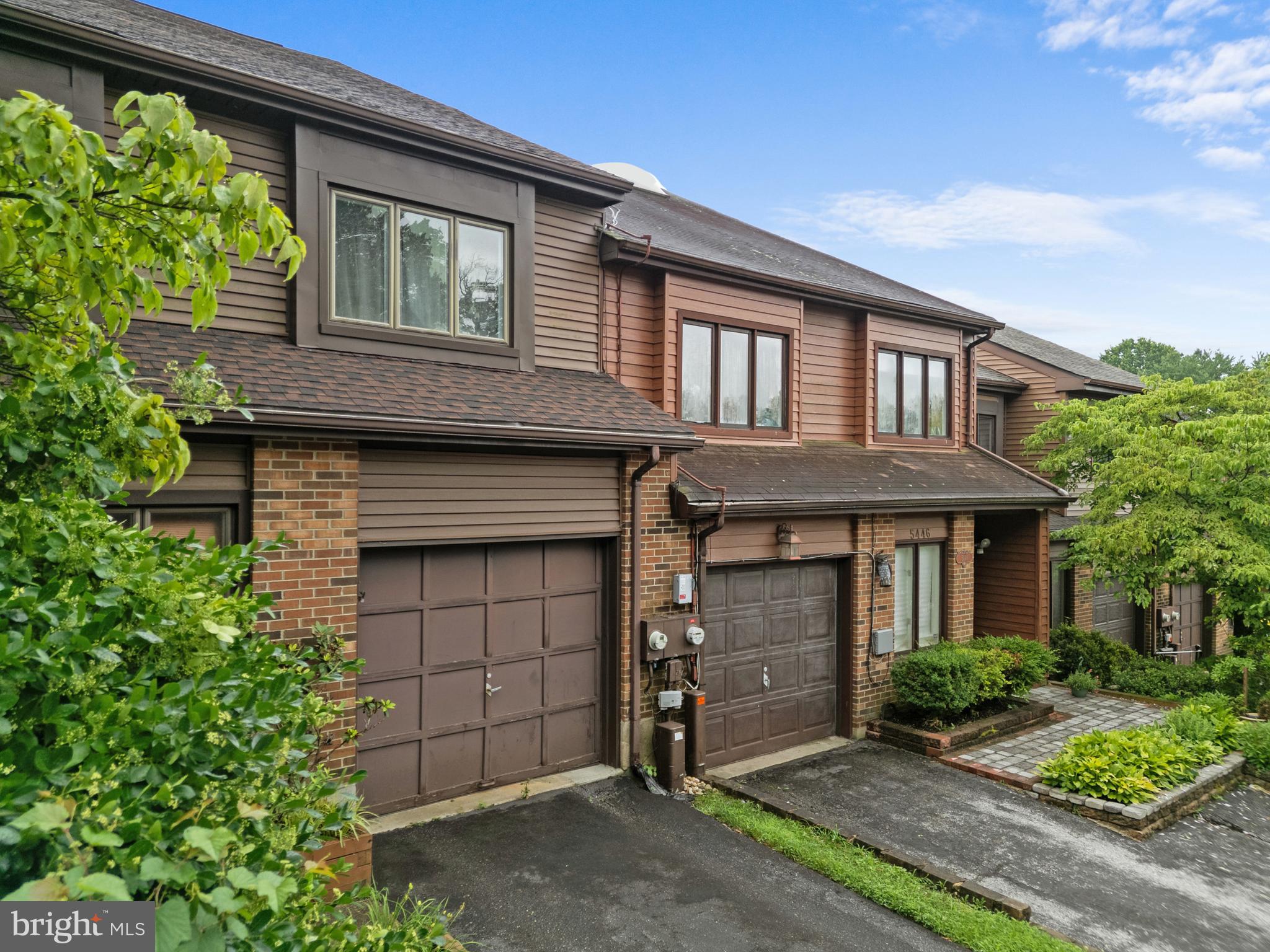 5446 DORAL DRIVE