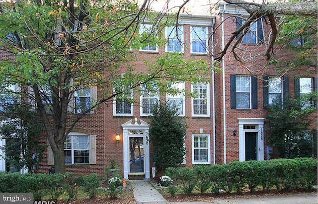 DEARBOUGHT - Residential Lease