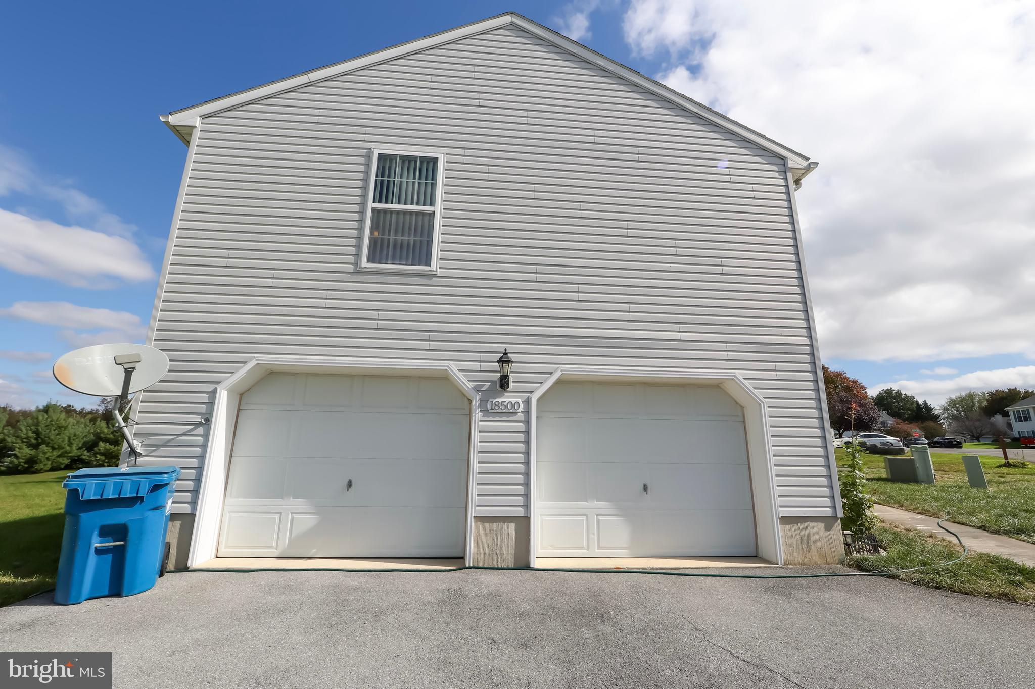 CROSS CREEK - Residential Lease