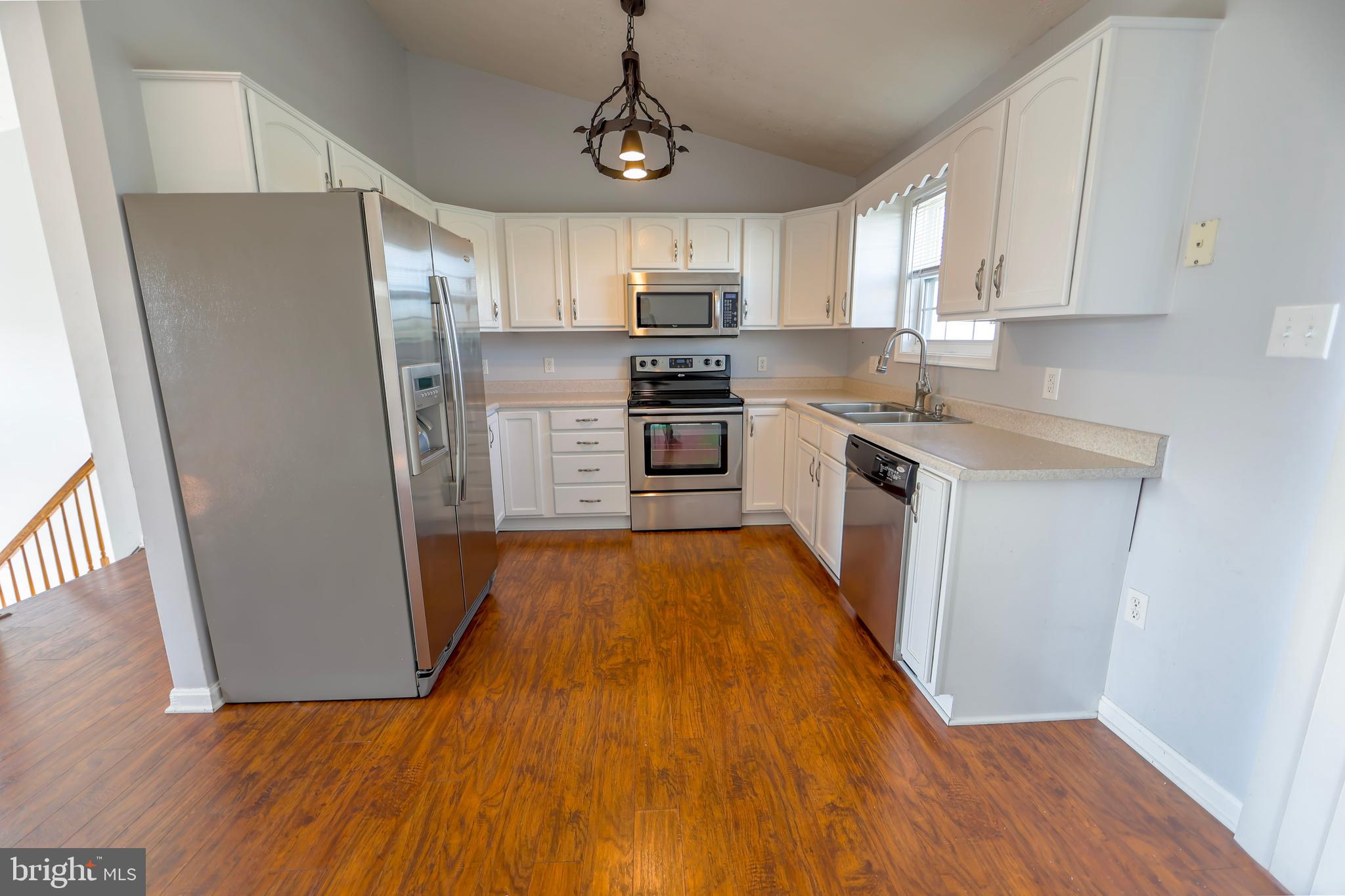 CROSS CREEK - Residential Lease