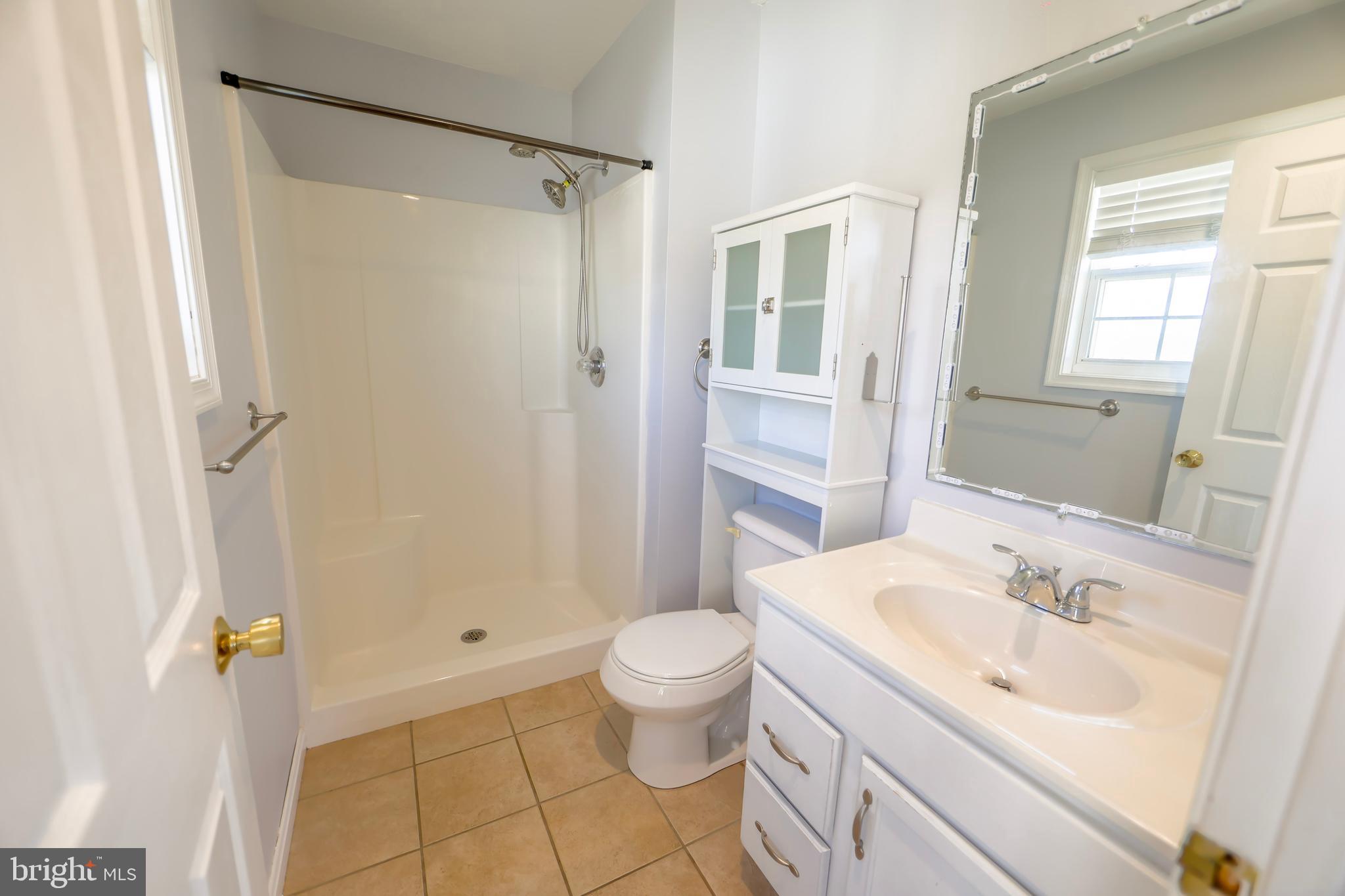 CROSS CREEK - Residential Lease