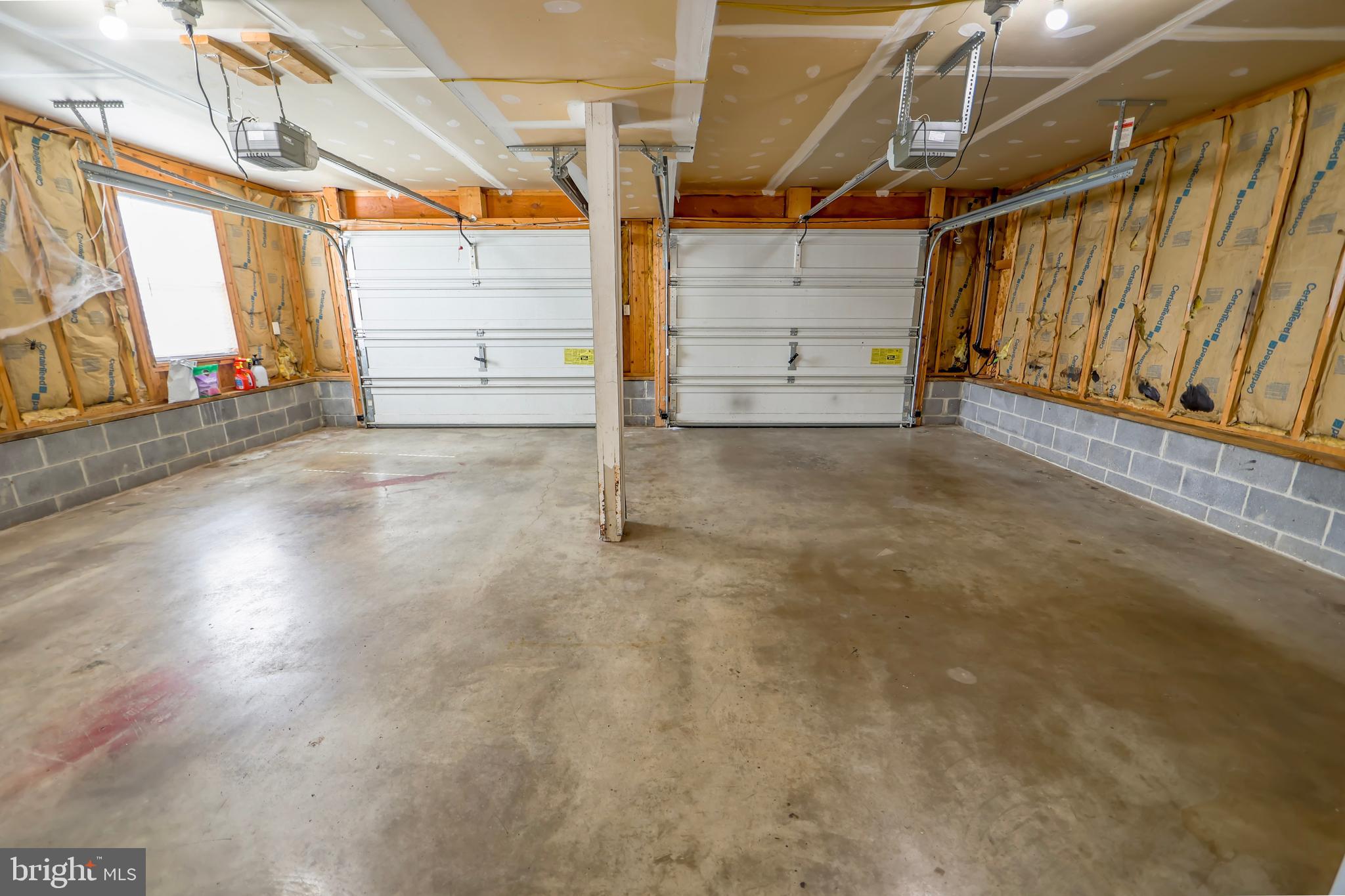 CROSS CREEK - Residential Lease