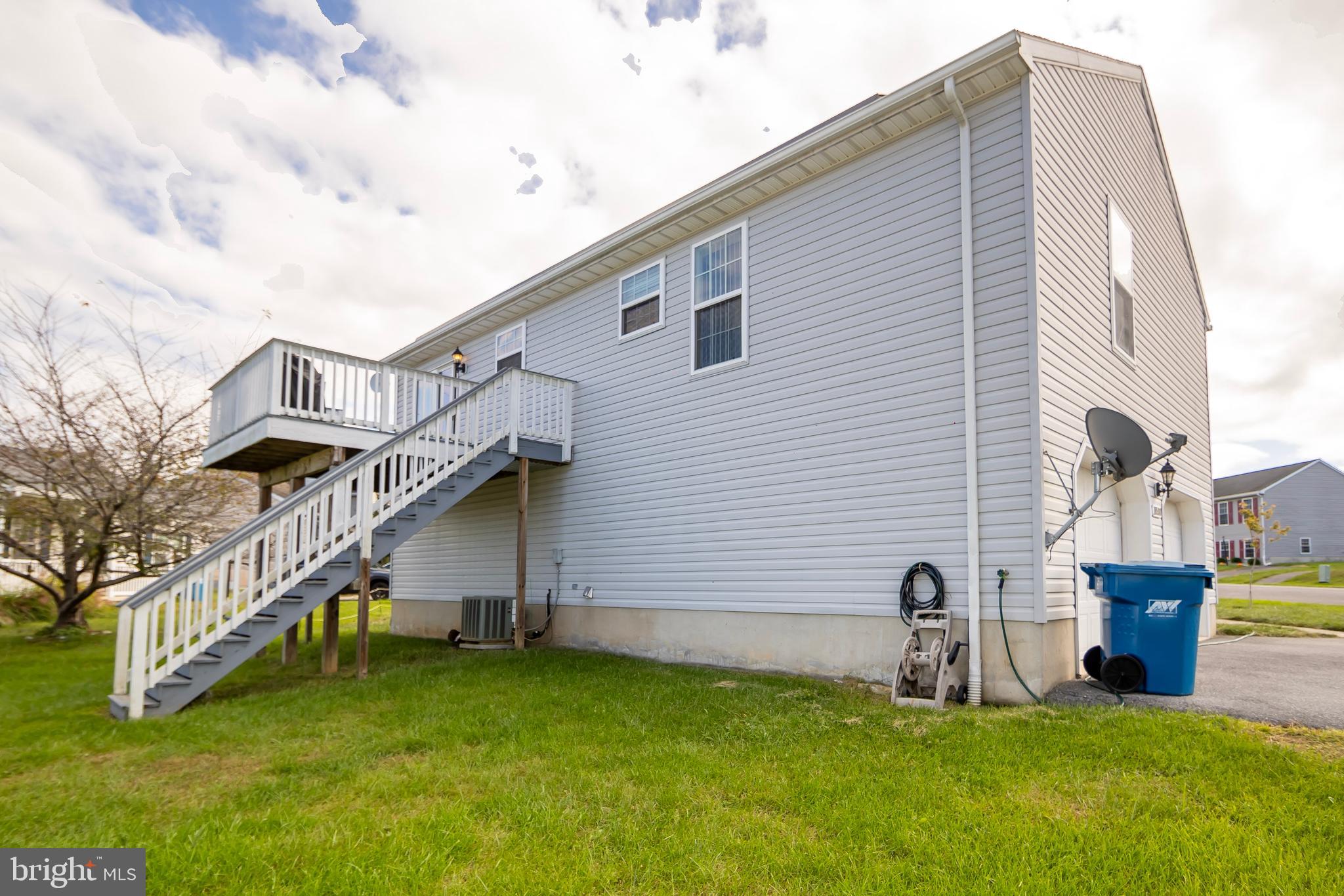 CROSS CREEK - Residential Lease