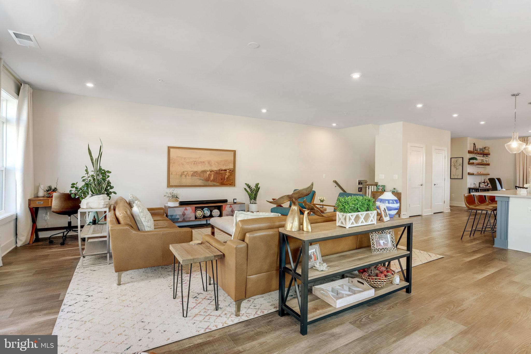 TALL OAKS - Residential