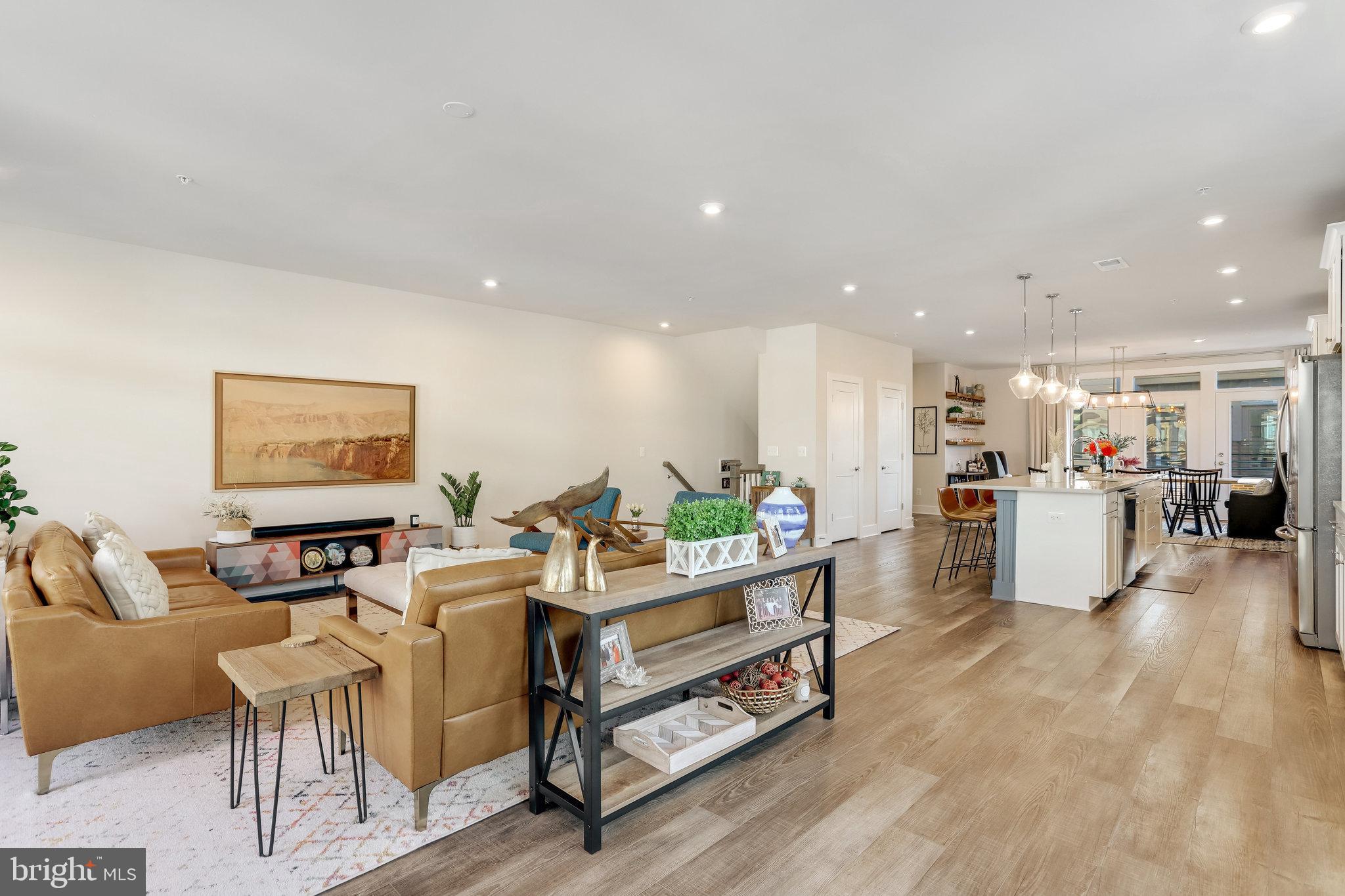 TALL OAKS - Residential