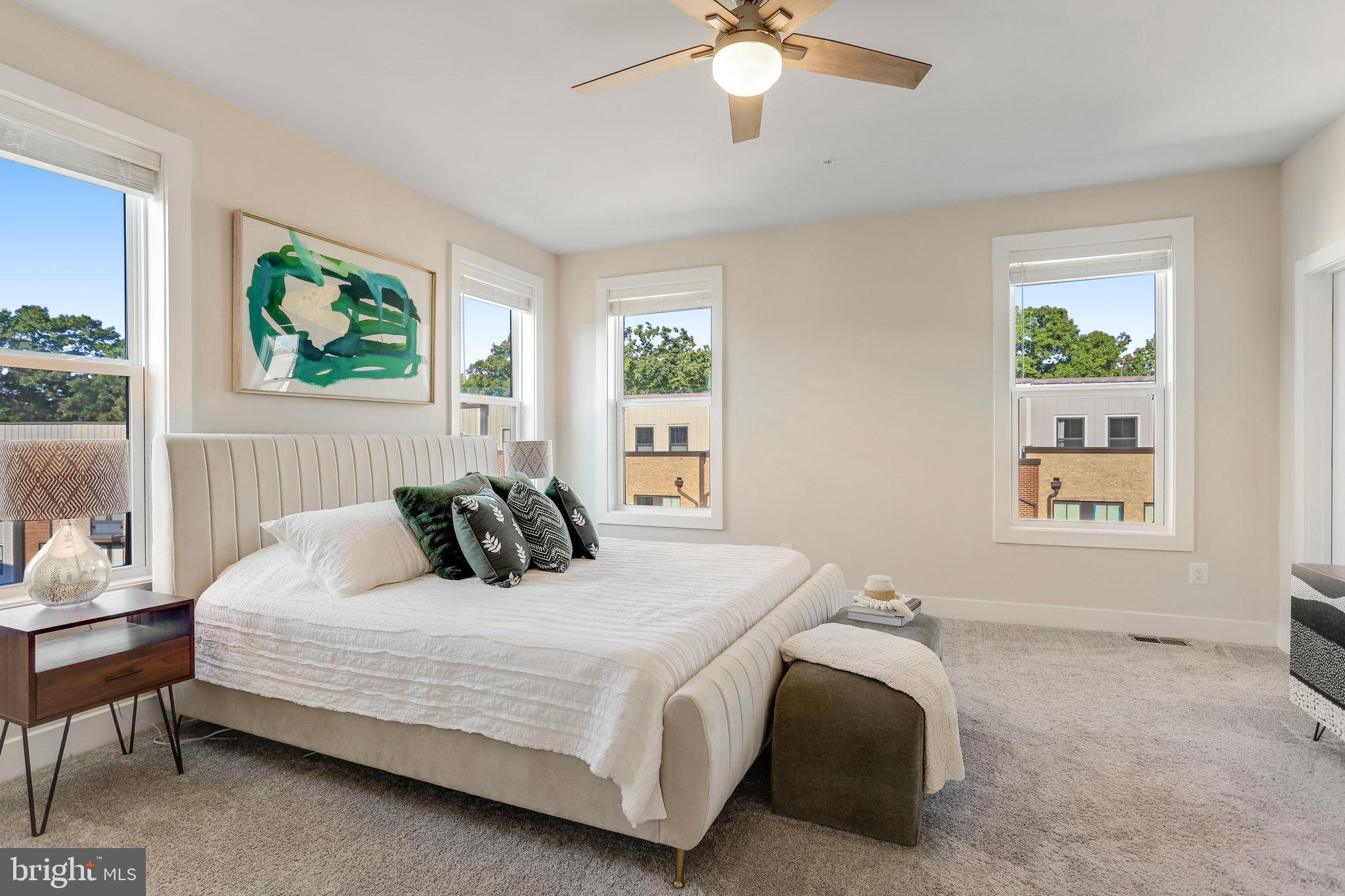 TALL OAKS - Residential