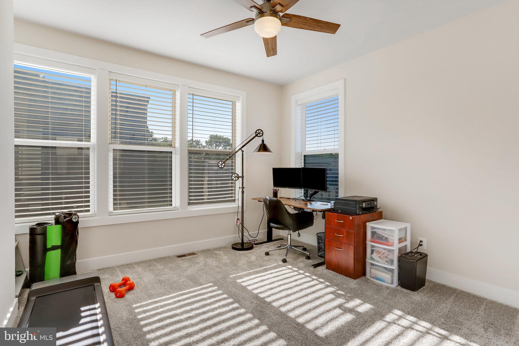 TALL OAKS - Residential