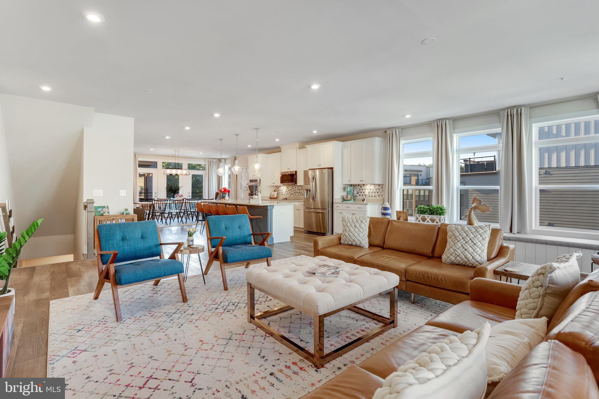 TALL OAKS - Residential