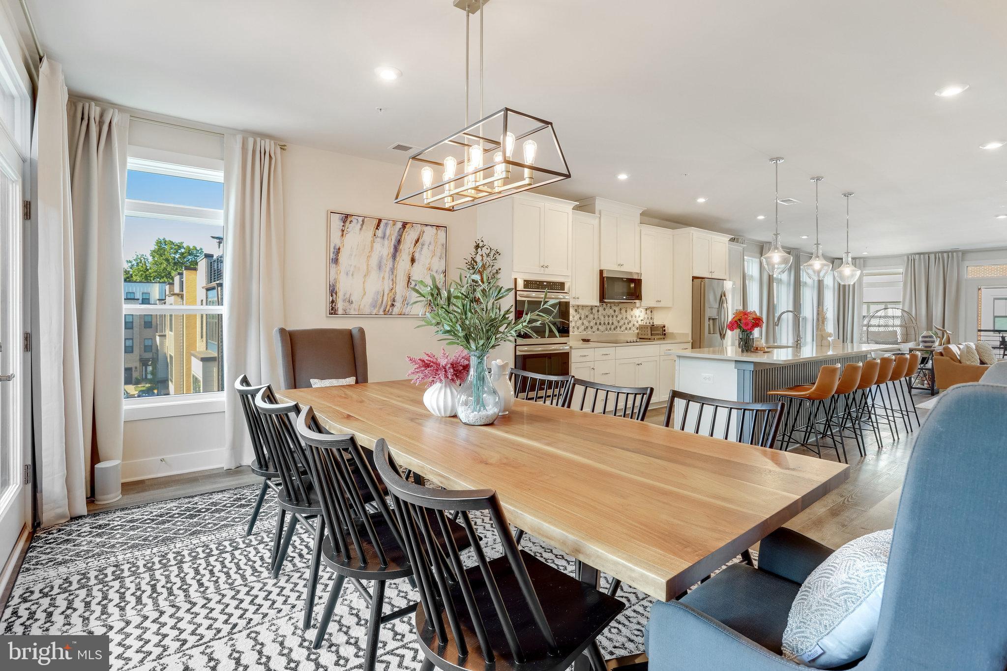 TALL OAKS - Residential