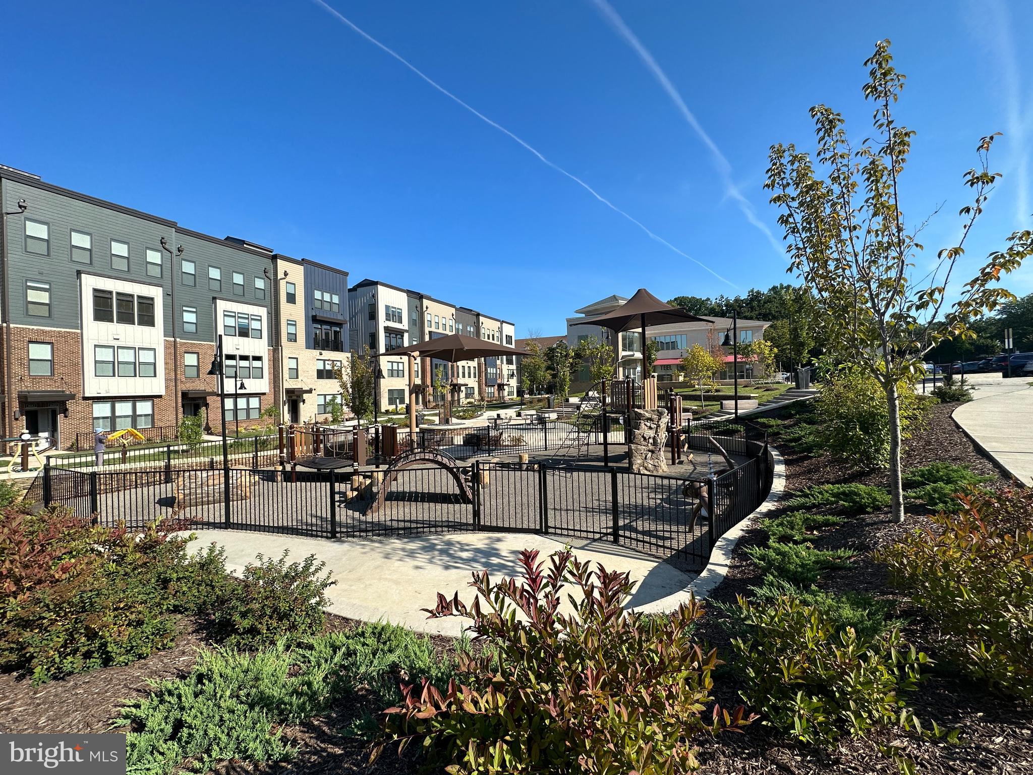 TALL OAKS - Residential