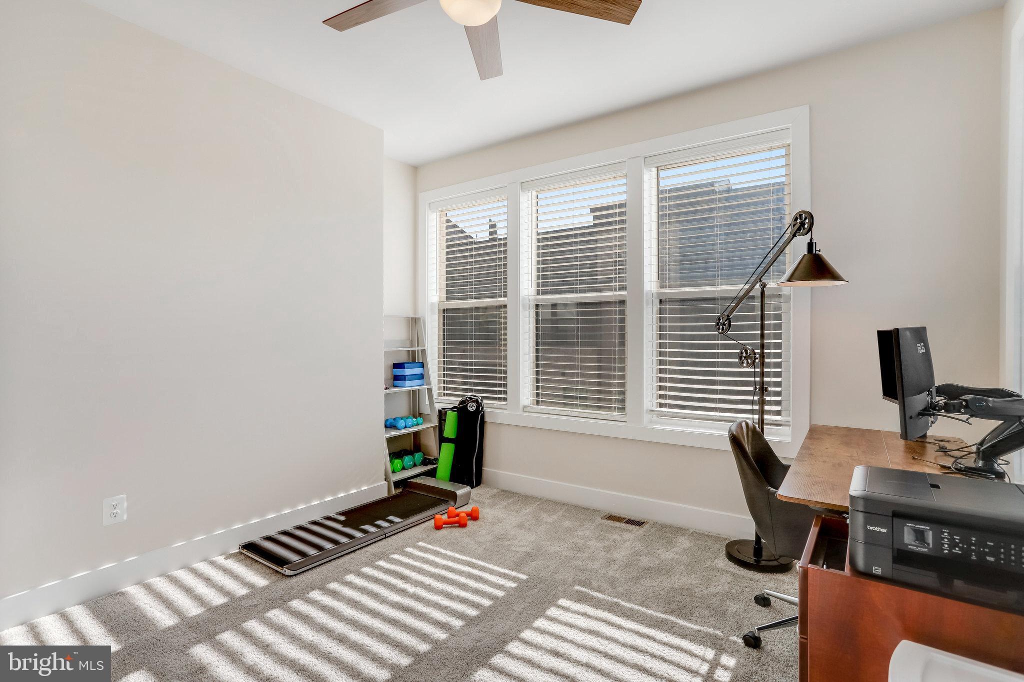 TALL OAKS - Residential