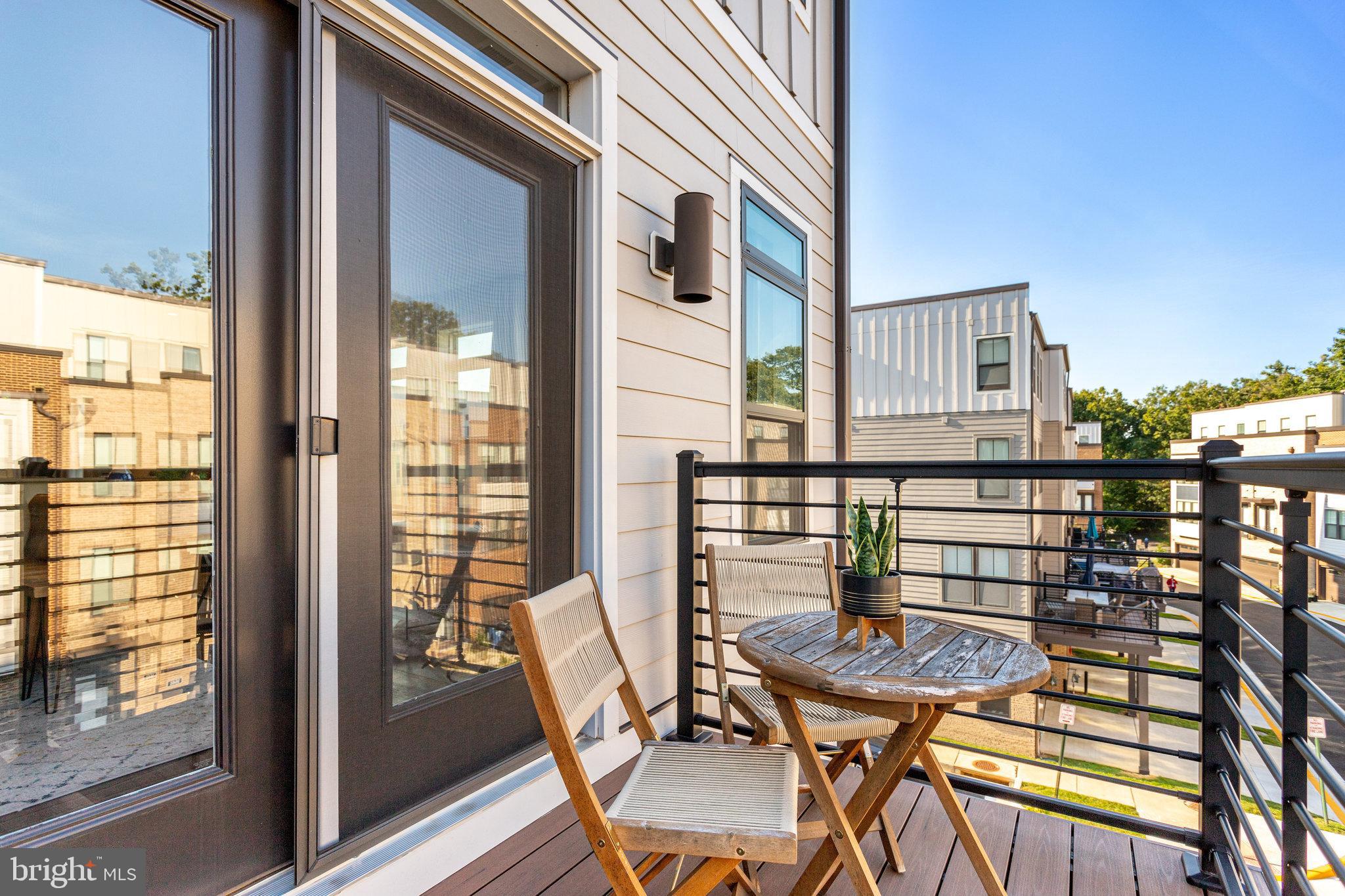 TALL OAKS - Residential