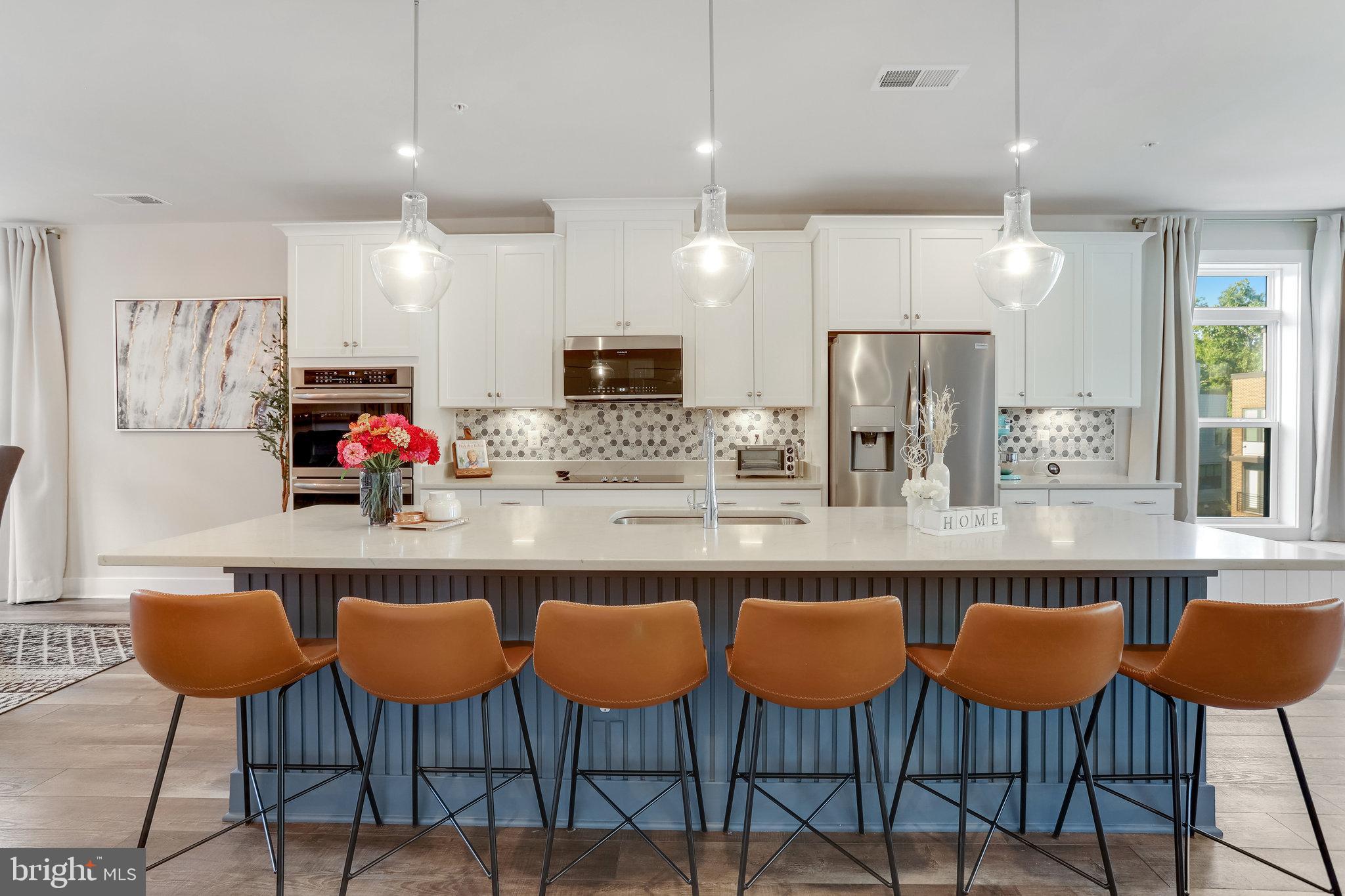 TALL OAKS - Residential