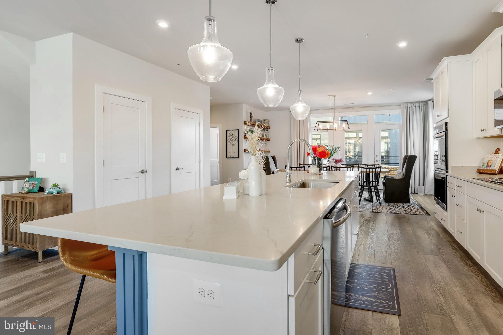 TALL OAKS - Residential