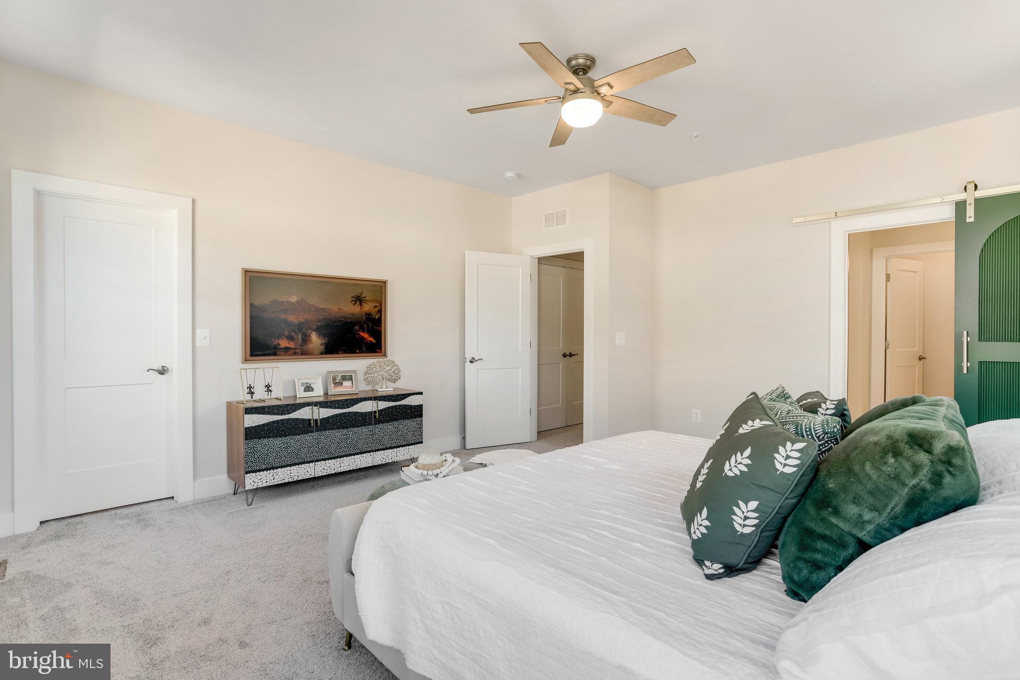 TALL OAKS - Residential