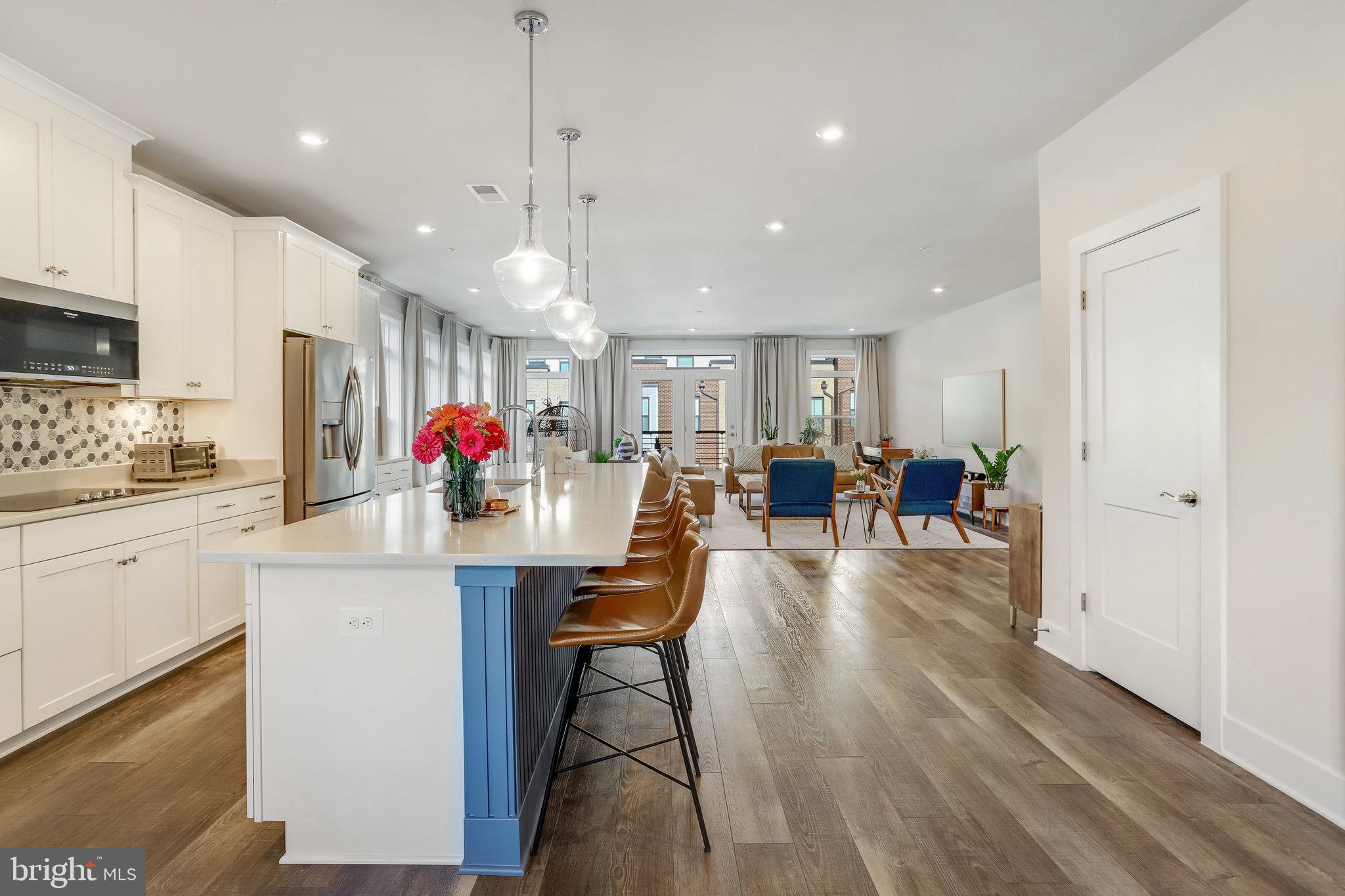 TALL OAKS - Residential