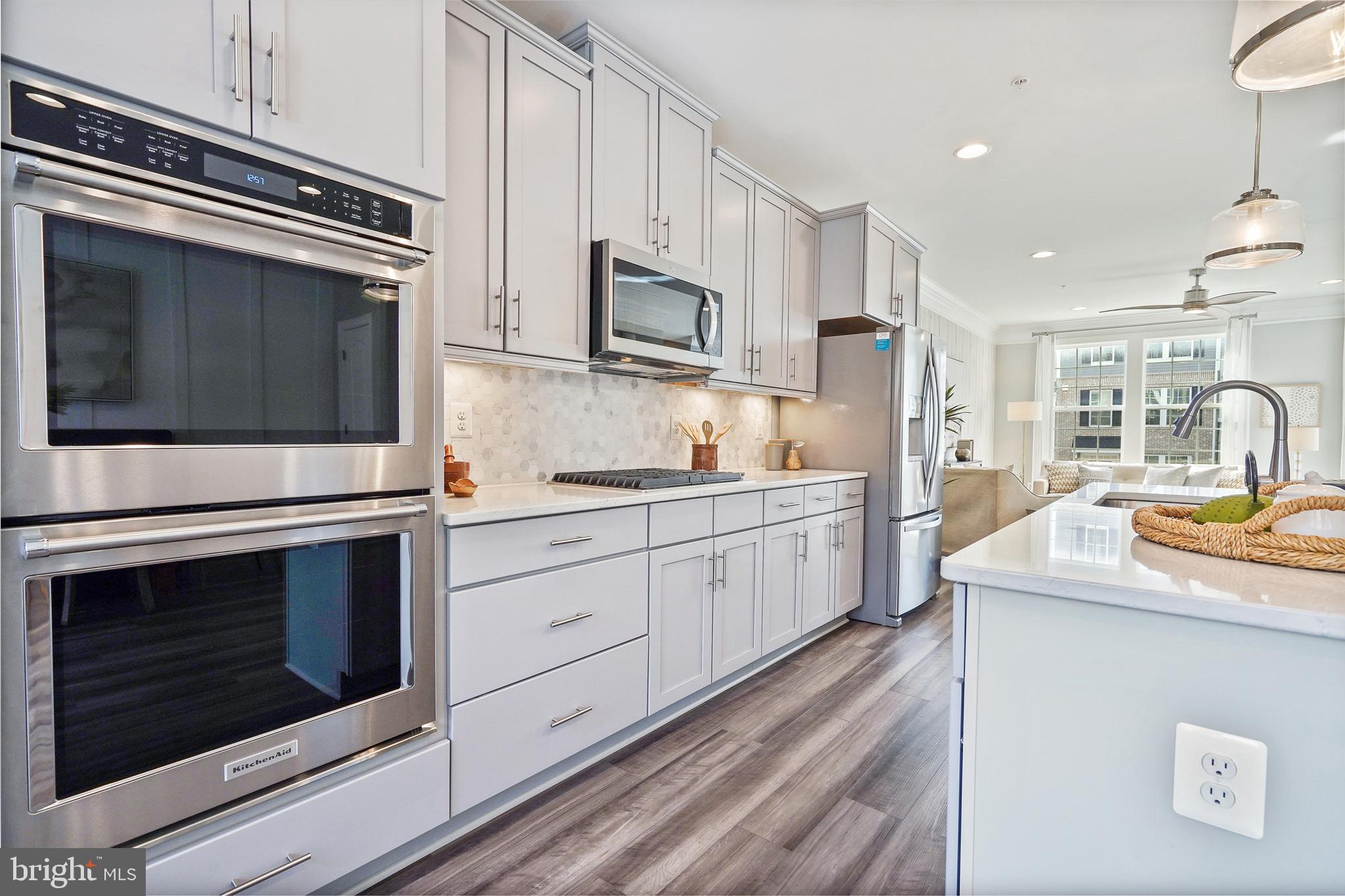 LAUREL OVERLOOK - Residential