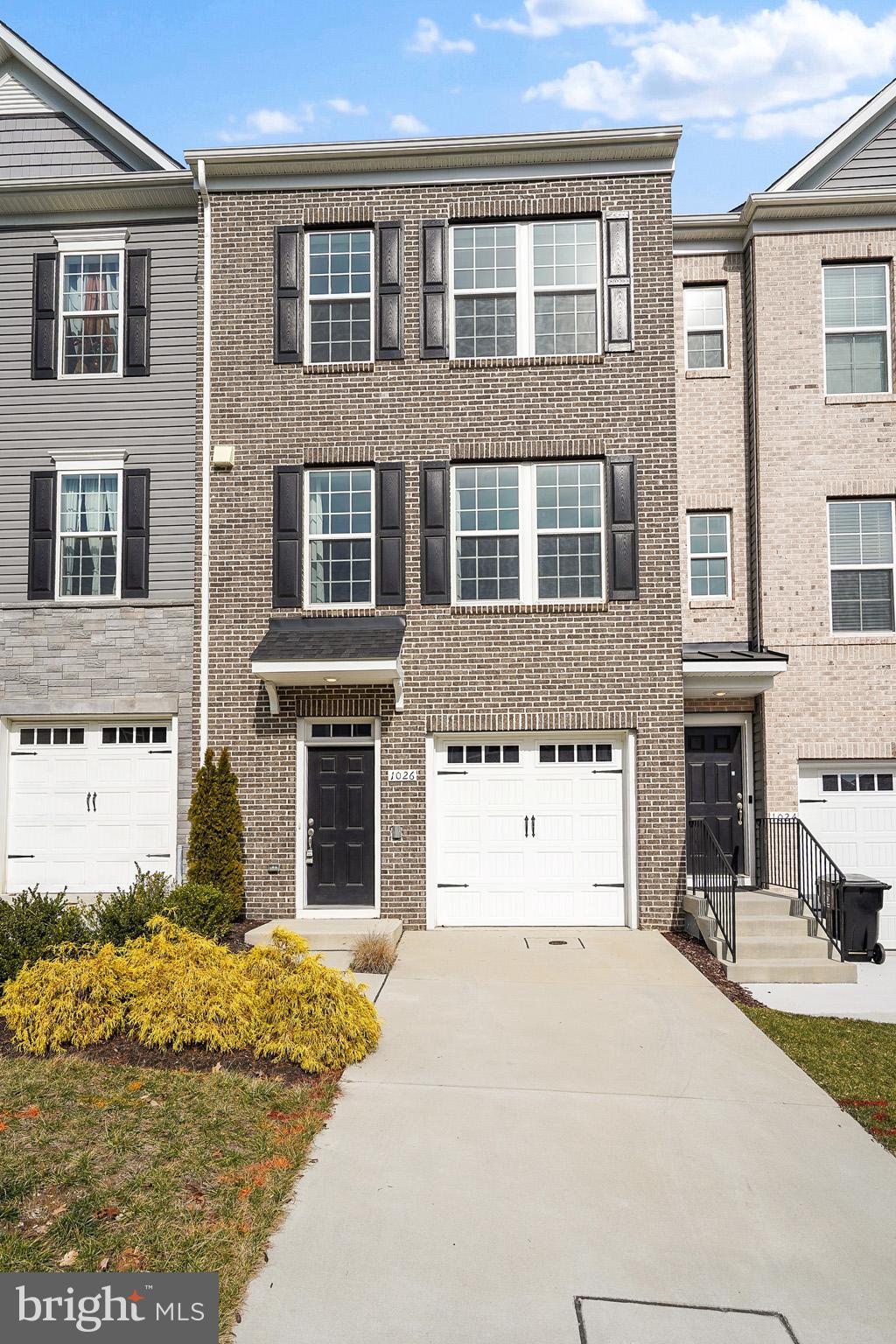 LAUREL OVERLOOK - Residential