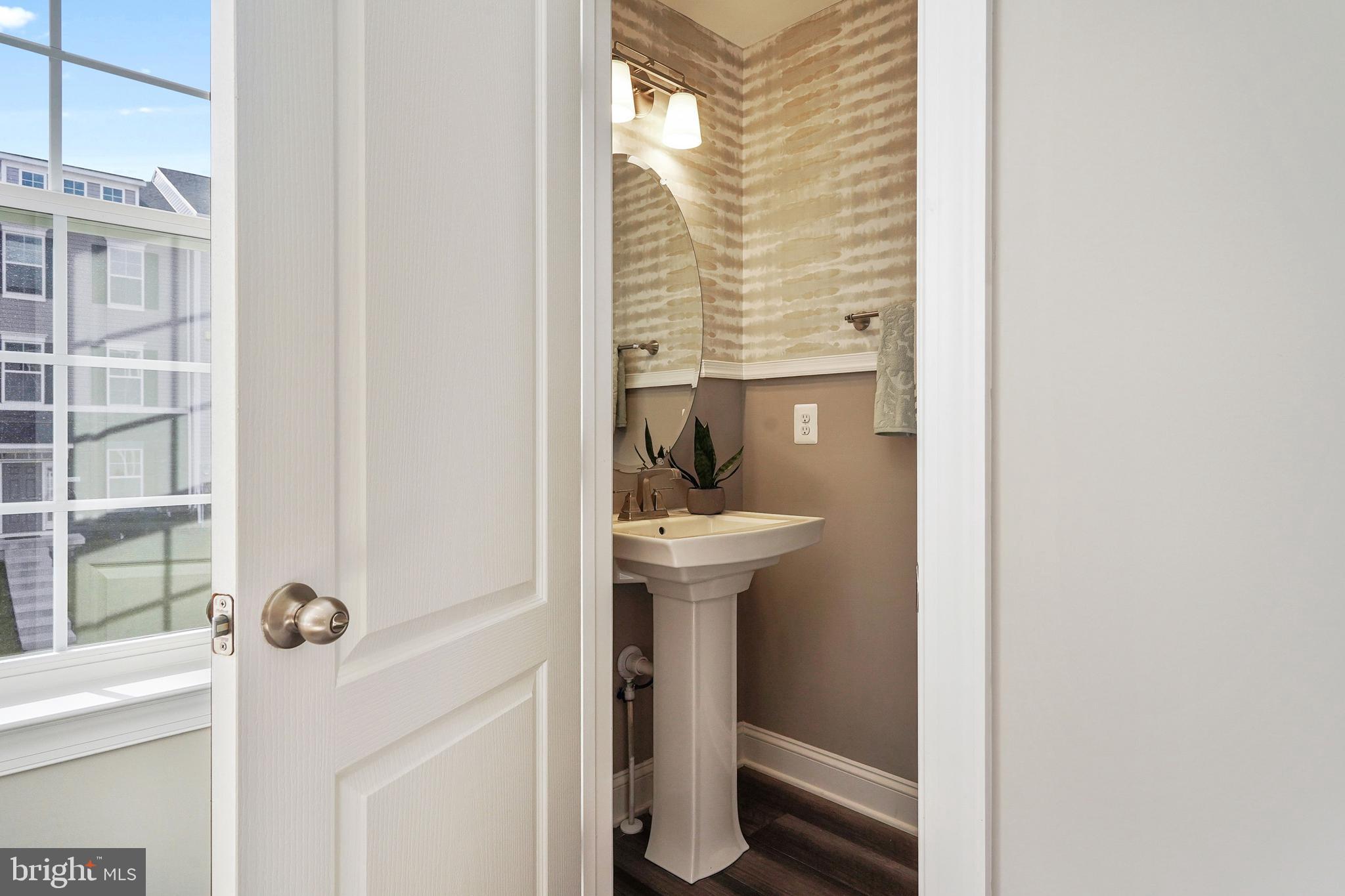 LAUREL OVERLOOK - Residential