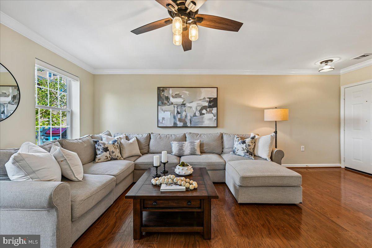 1404 ROUNDHOUSE LANE 311