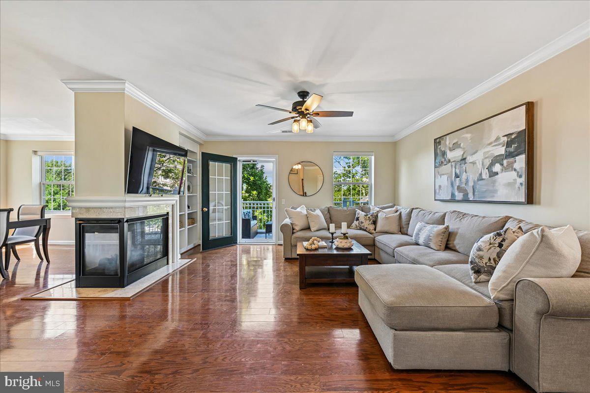 1404 ROUNDHOUSE LANE 311
