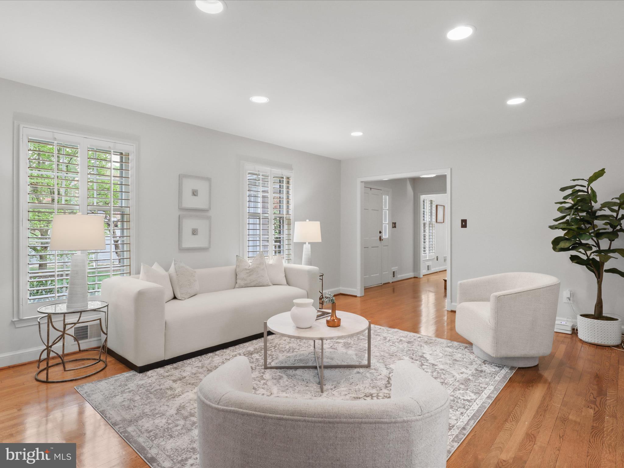 BELLEVUE FOREST - Residential