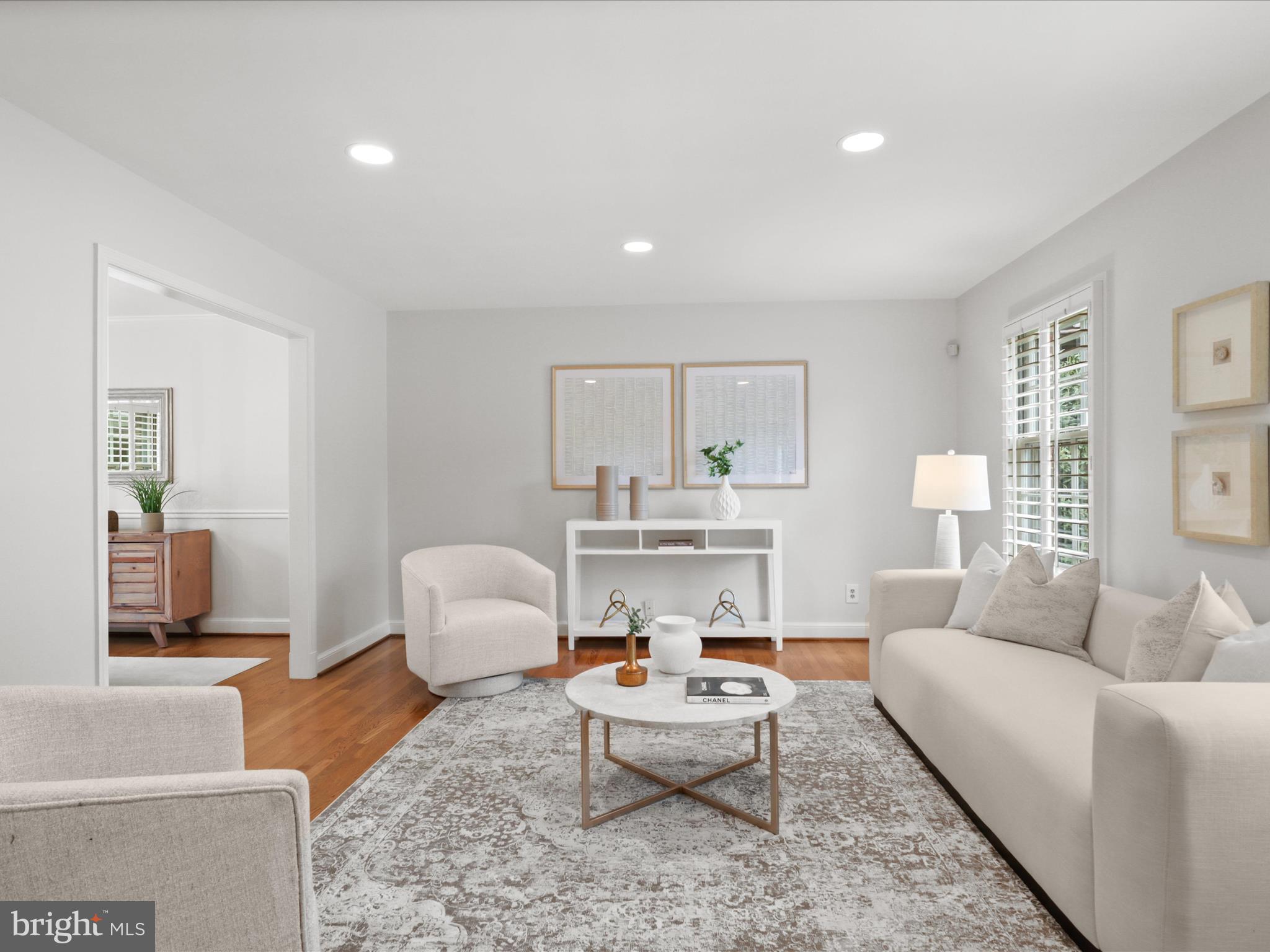 BELLEVUE FOREST - Residential