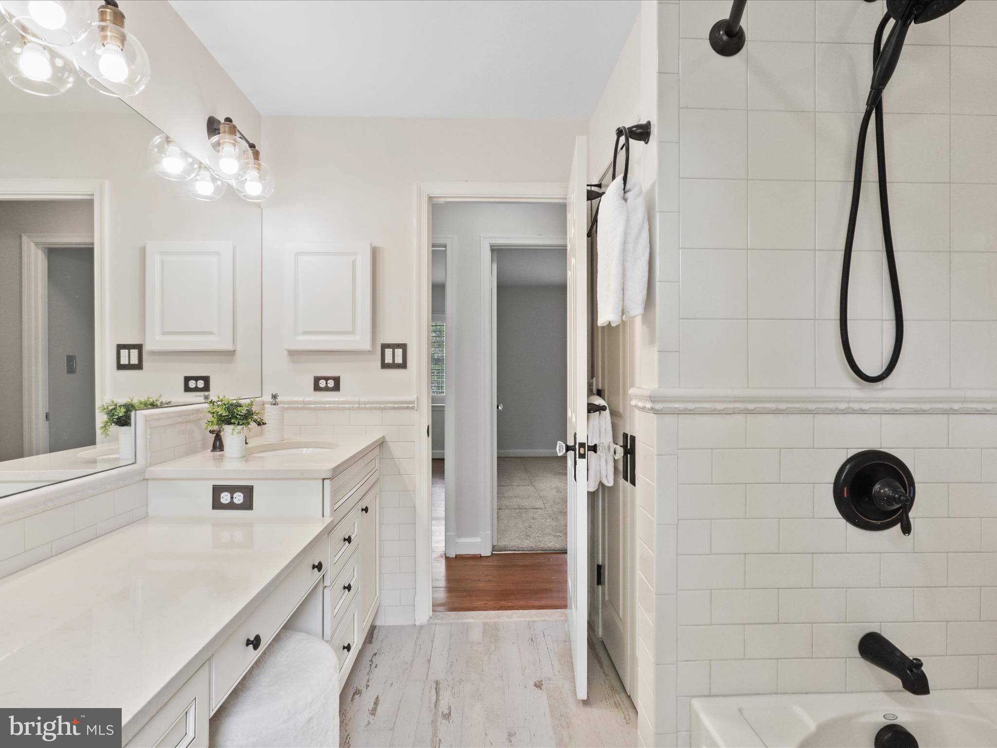 BELLEVUE FOREST - Residential