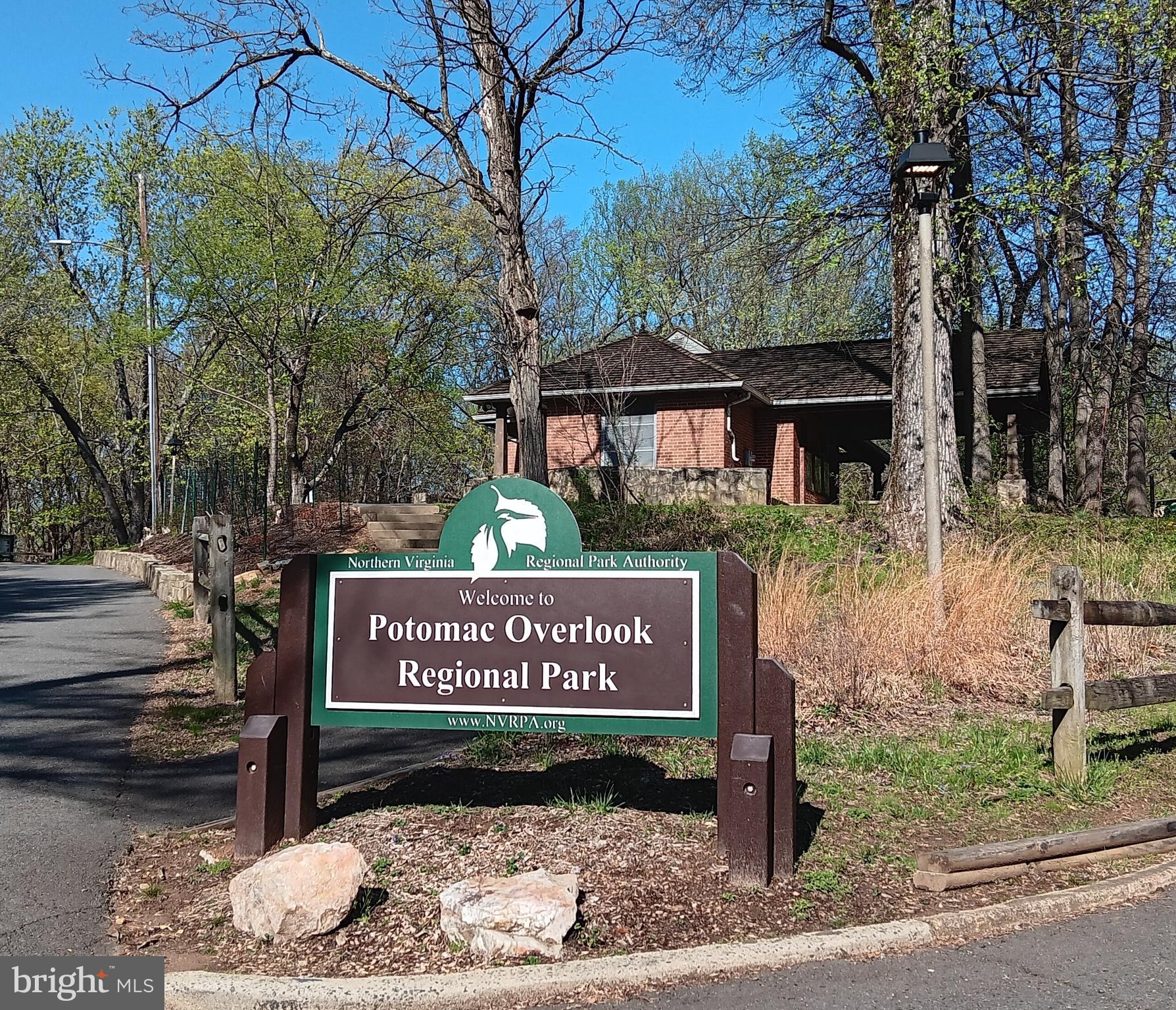 BELLEVUE FOREST - Residential