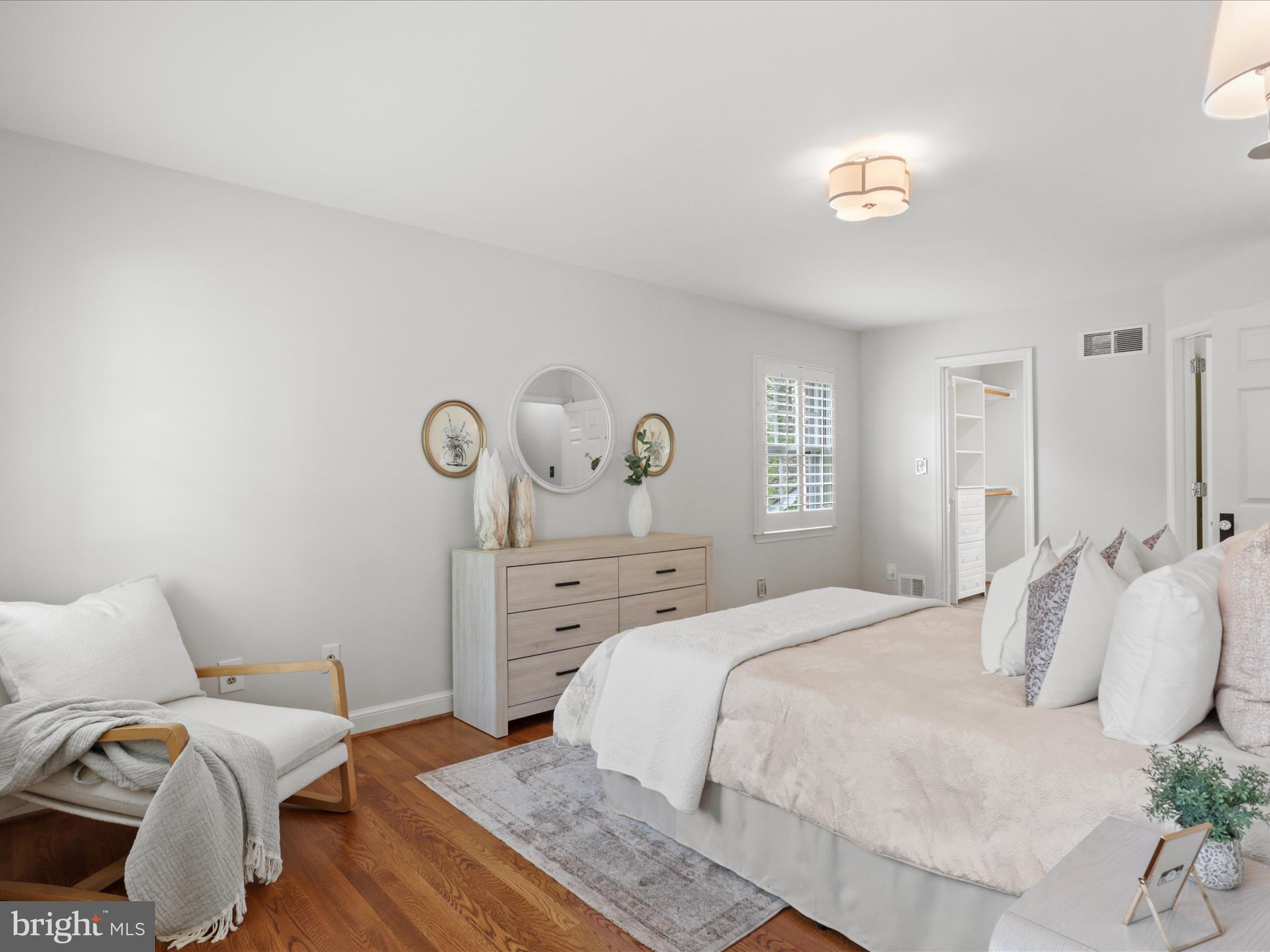 BELLEVUE FOREST - Residential