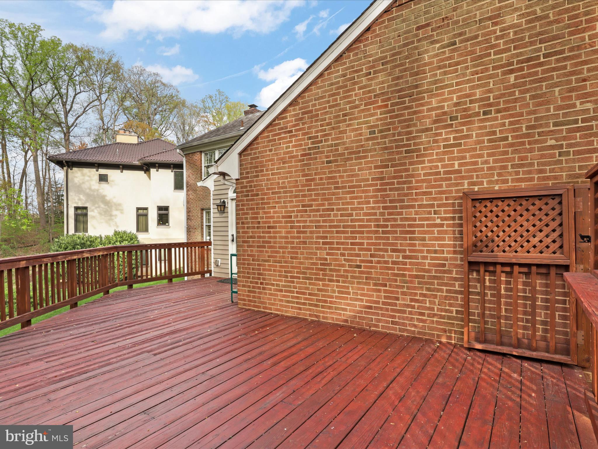 BELLEVUE FOREST - Residential