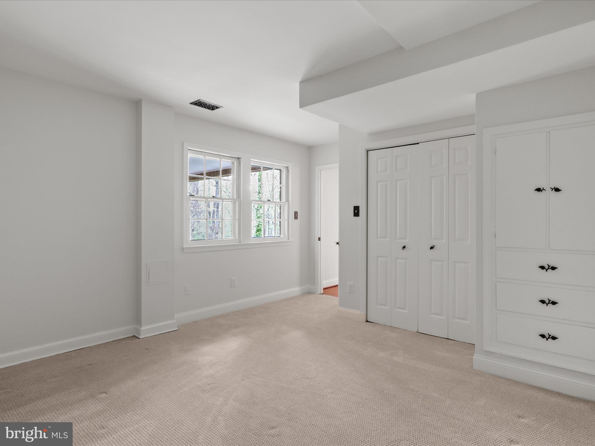 BELLEVUE FOREST - Residential