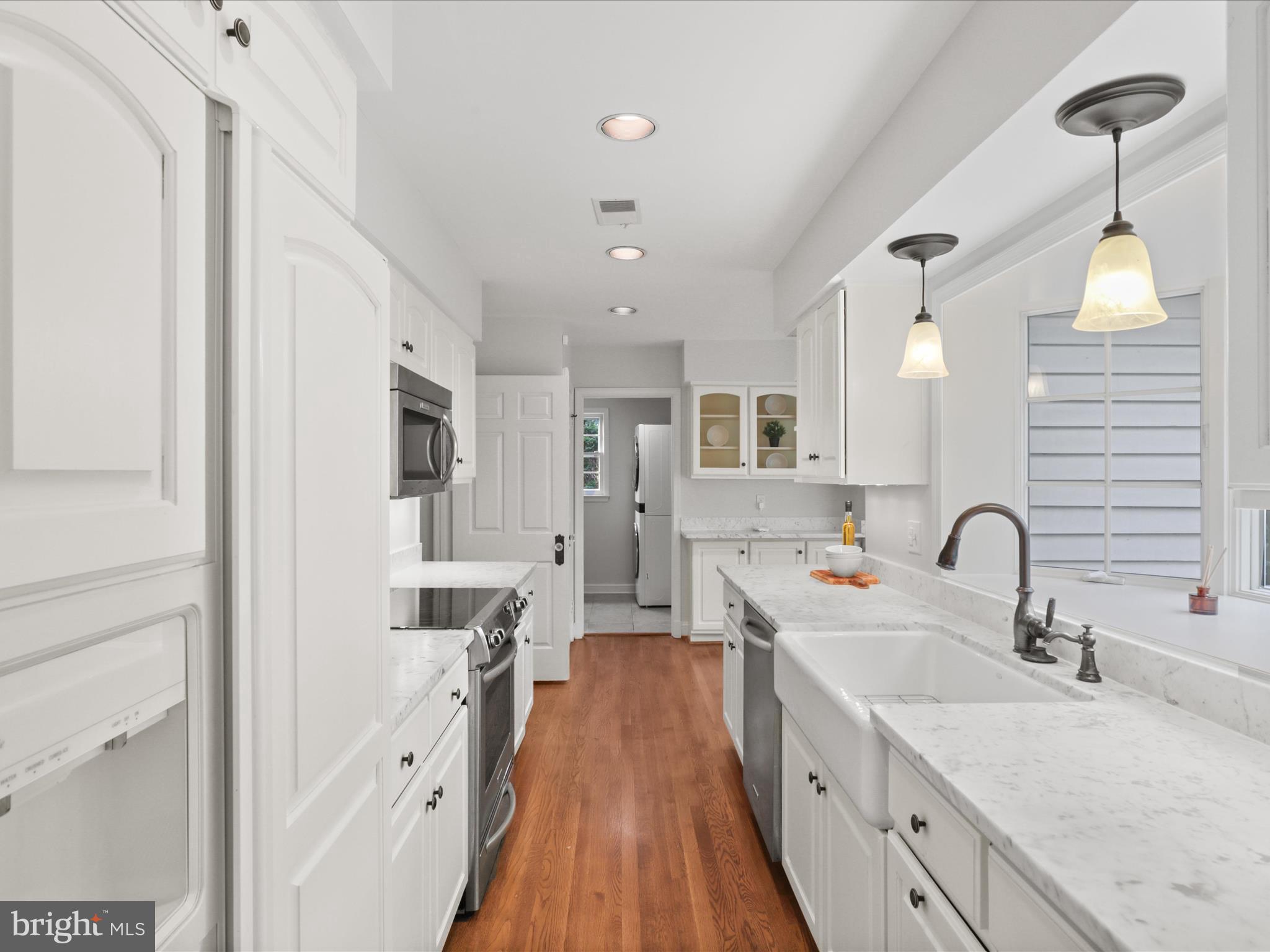 BELLEVUE FOREST - Residential