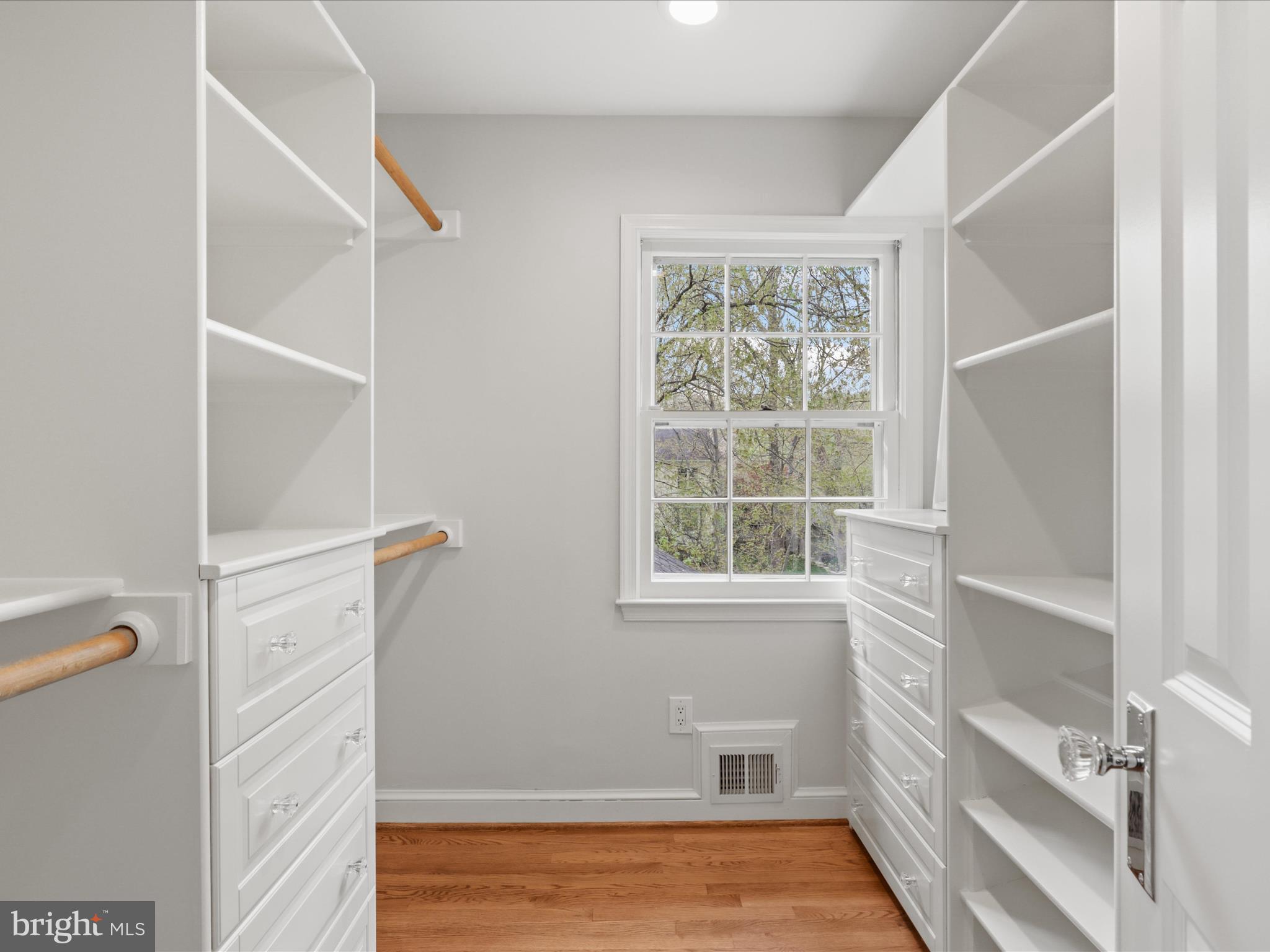 BELLEVUE FOREST - Residential