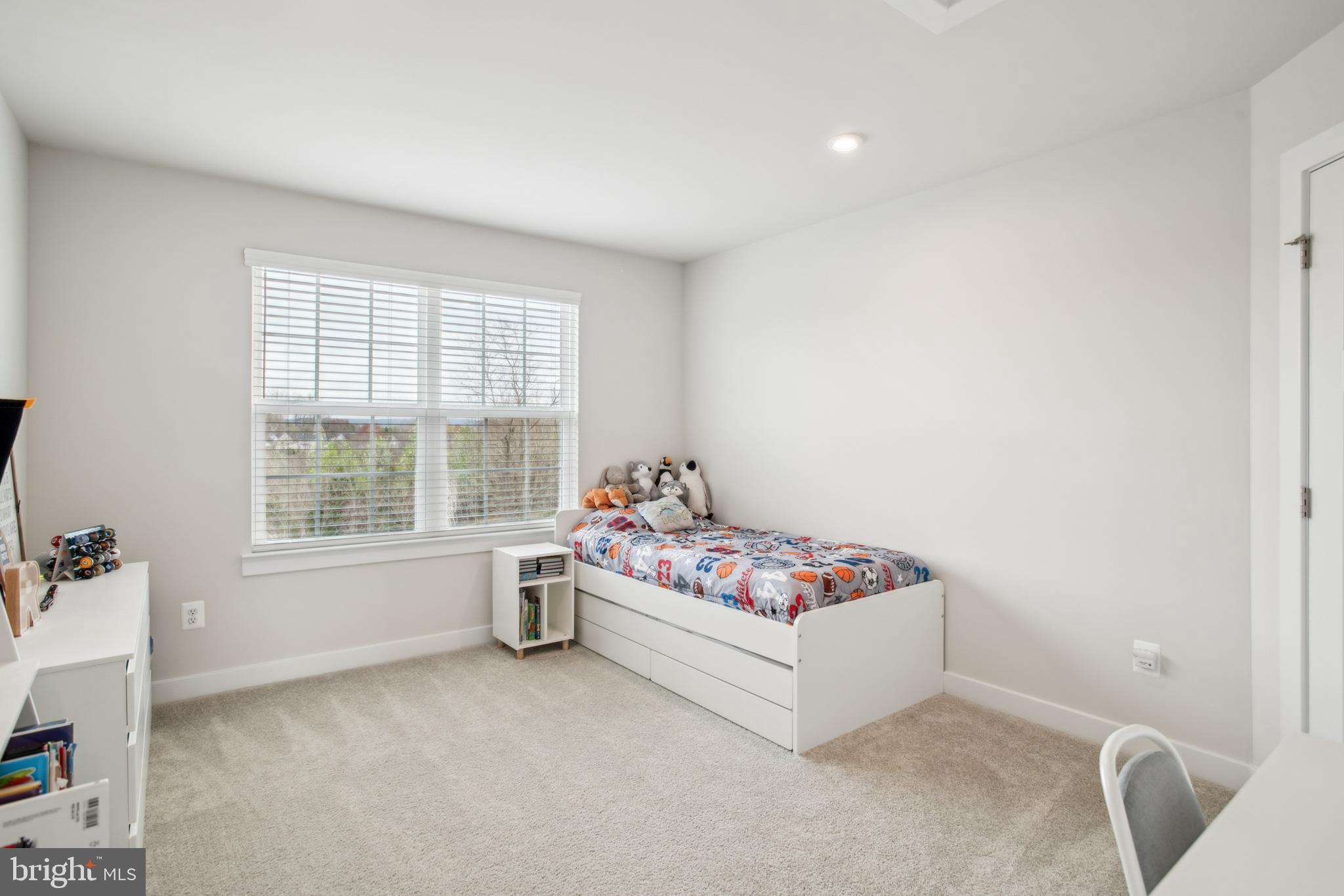 WARRENTON CHASE - Residential