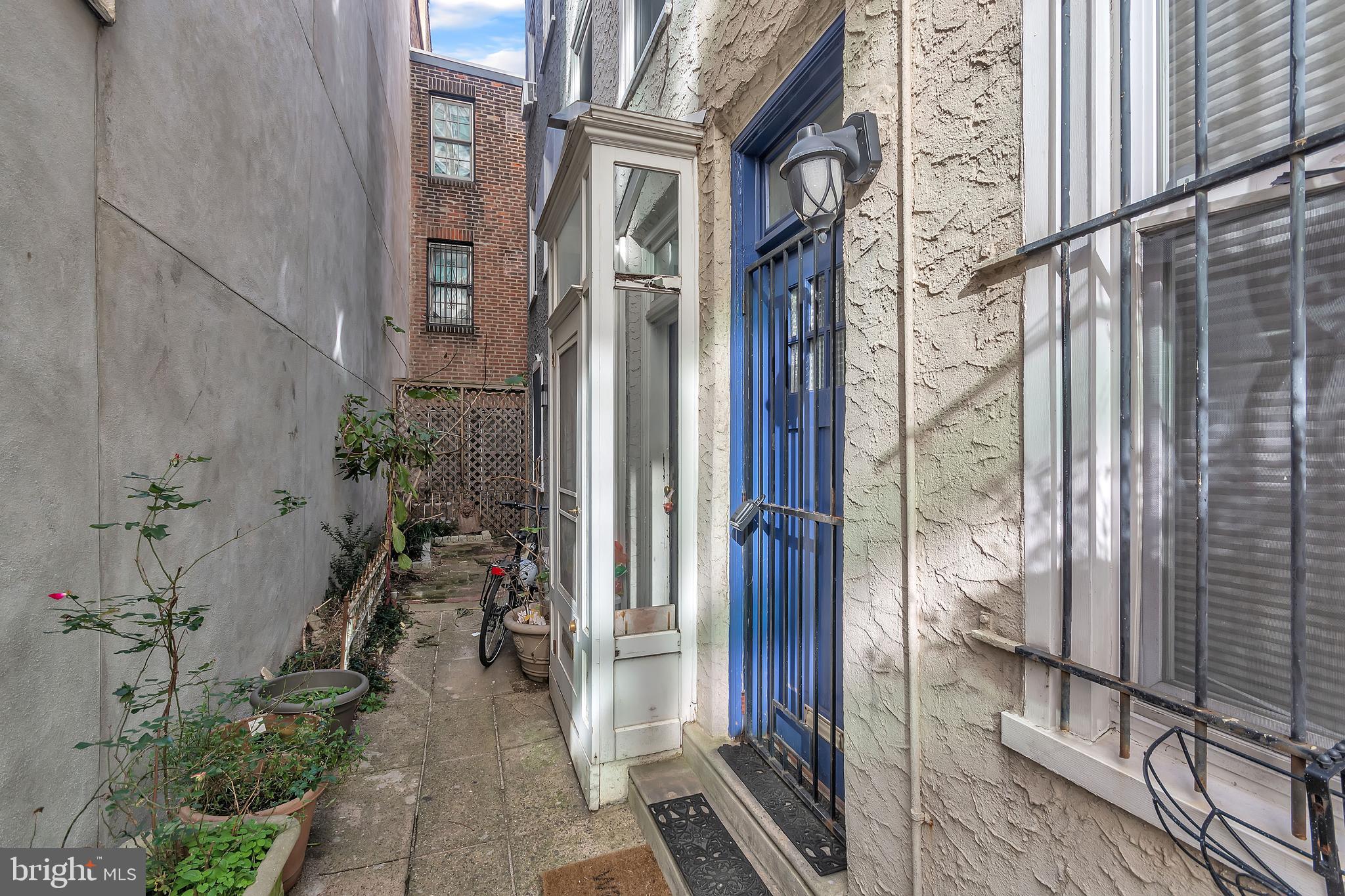 RITTENHOUSE SQUARE - Residential Lease