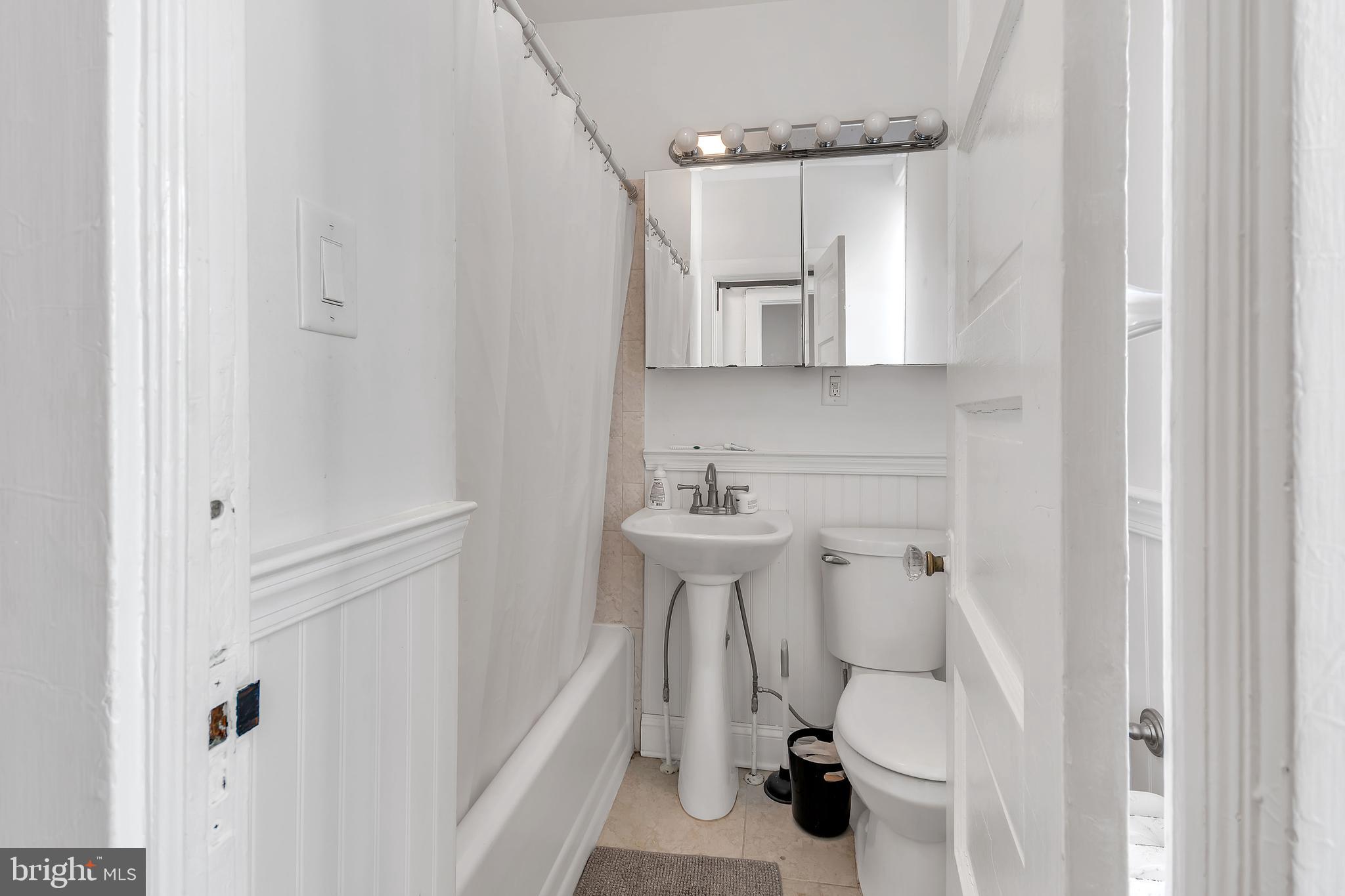 RITTENHOUSE SQUARE - Residential Lease