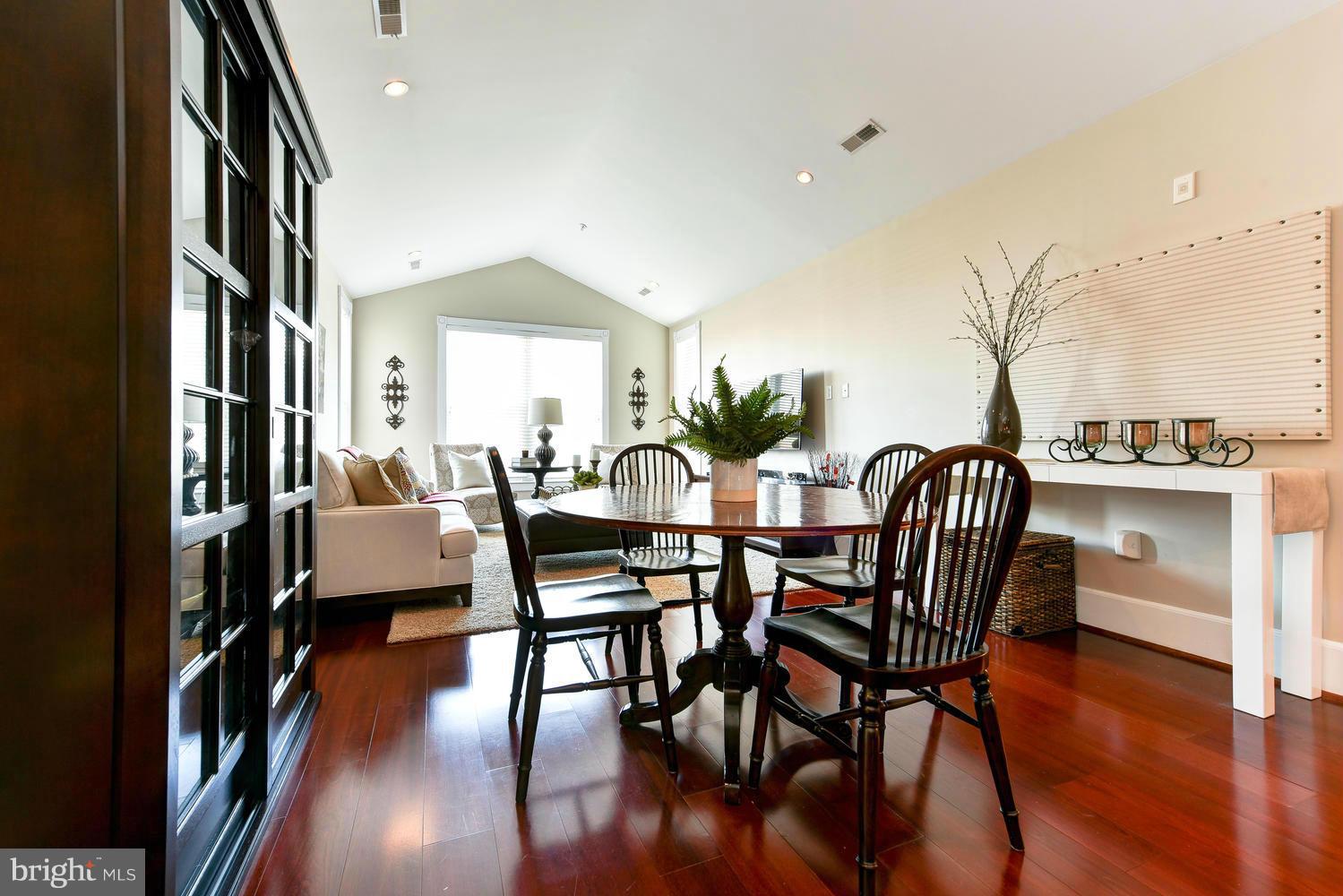 900 NORTH WASHINGTON STREET CONDOMINIUMS - Residential