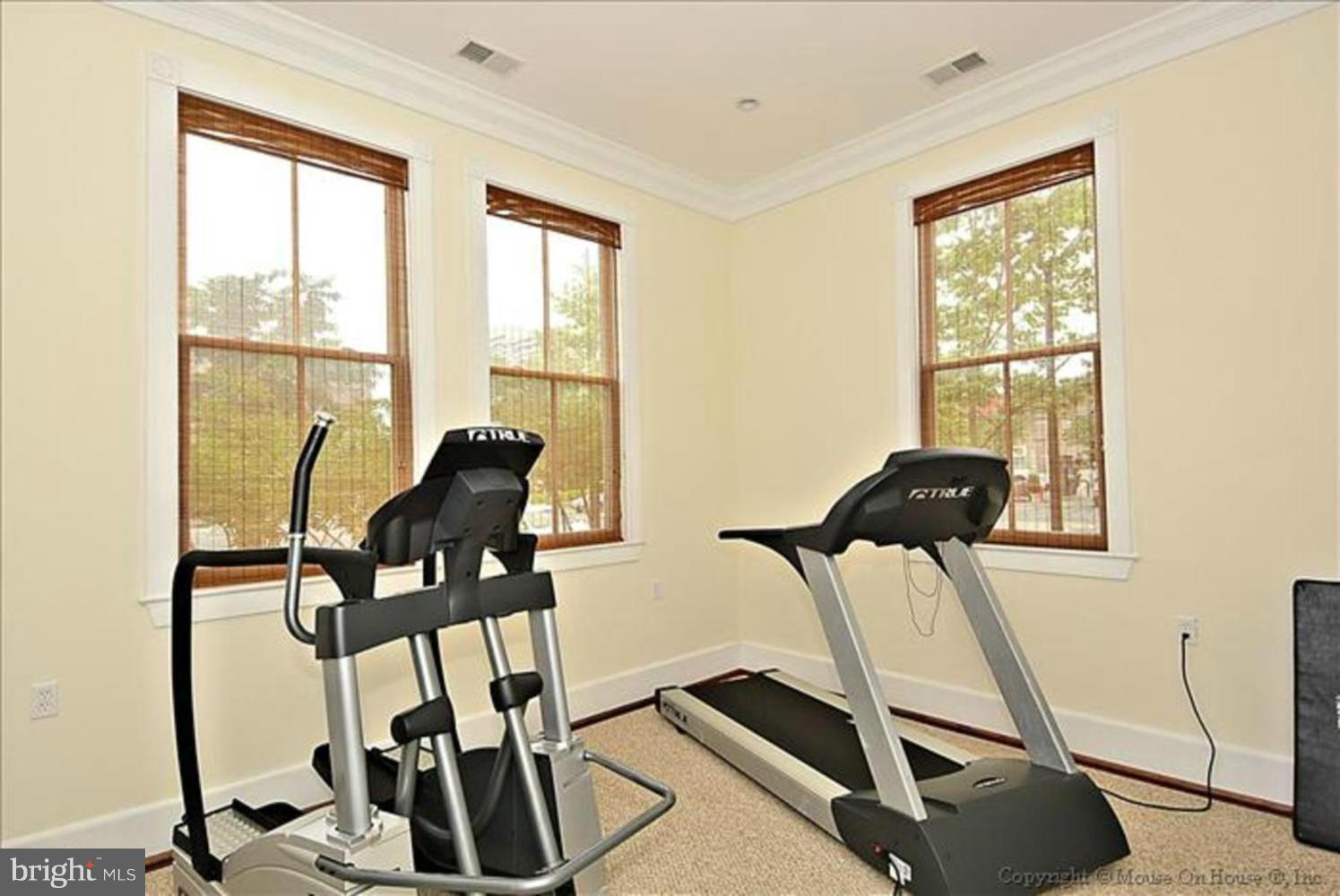 900 NORTH WASHINGTON STREET CONDOMINIUMS - Residential